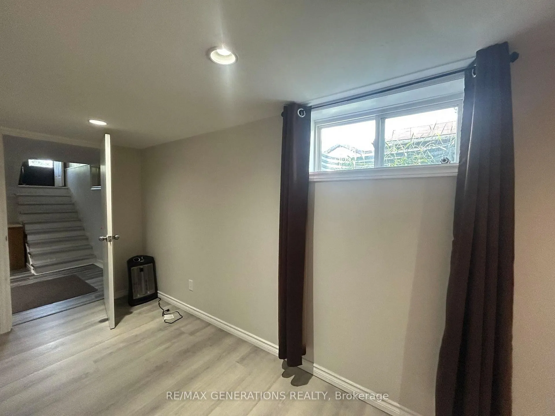 Photo 24 of 208-210 Mackenzie Avenue, Atikokan — HOMEH