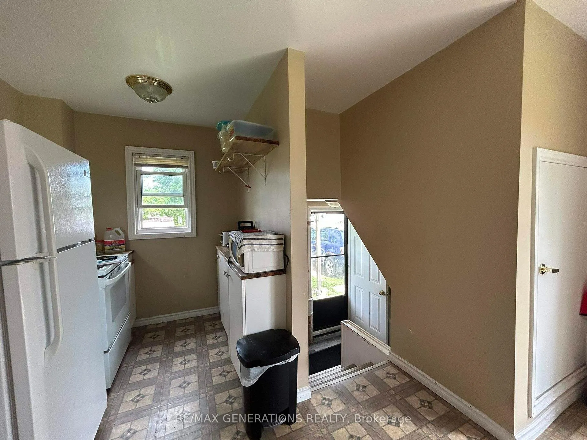 Photo 25 of 208-210 Mackenzie Avenue, Atikokan — HOMEH