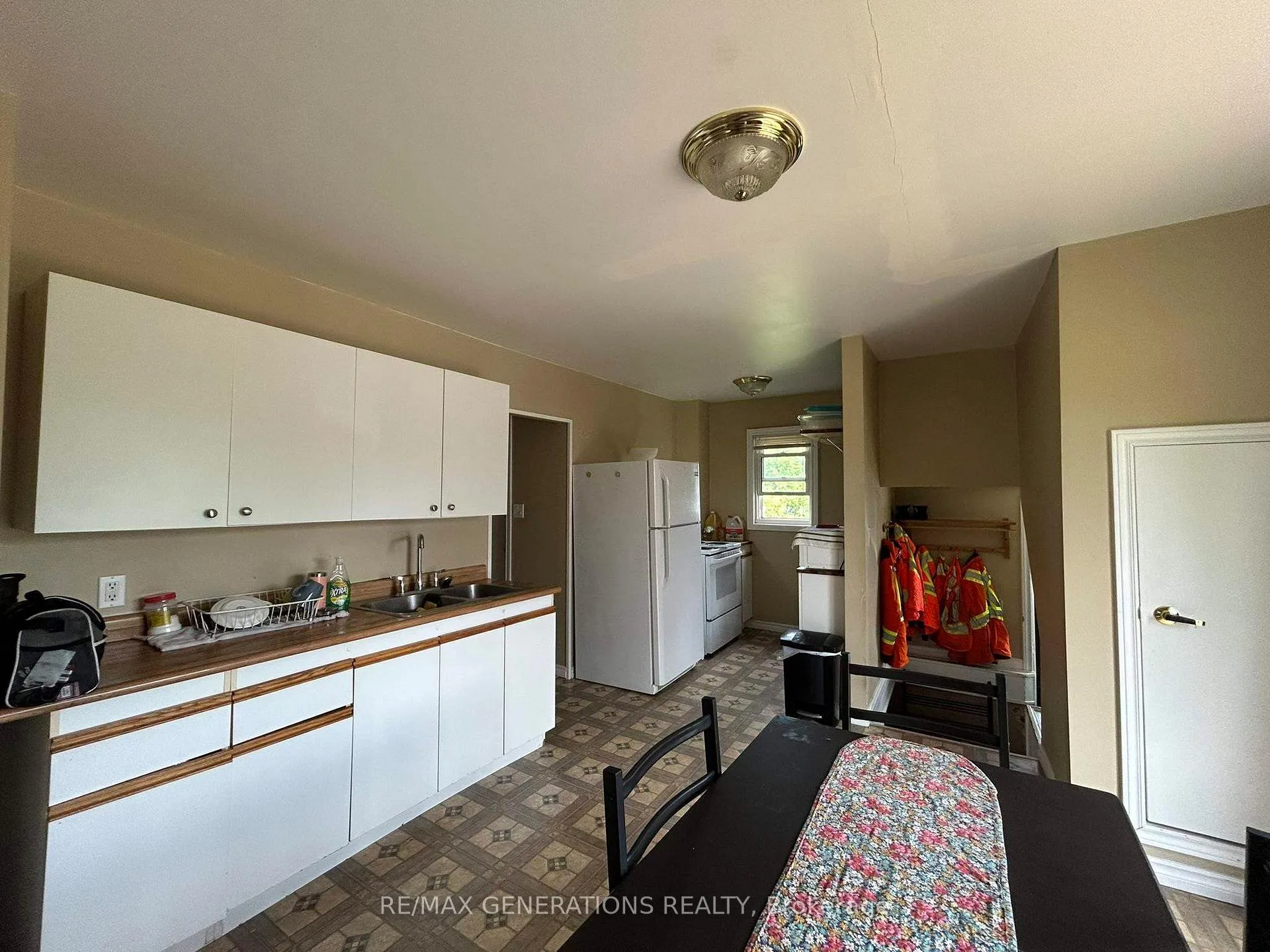 Photo 26 of 208-210 Mackenzie Avenue, Atikokan — HOMEH