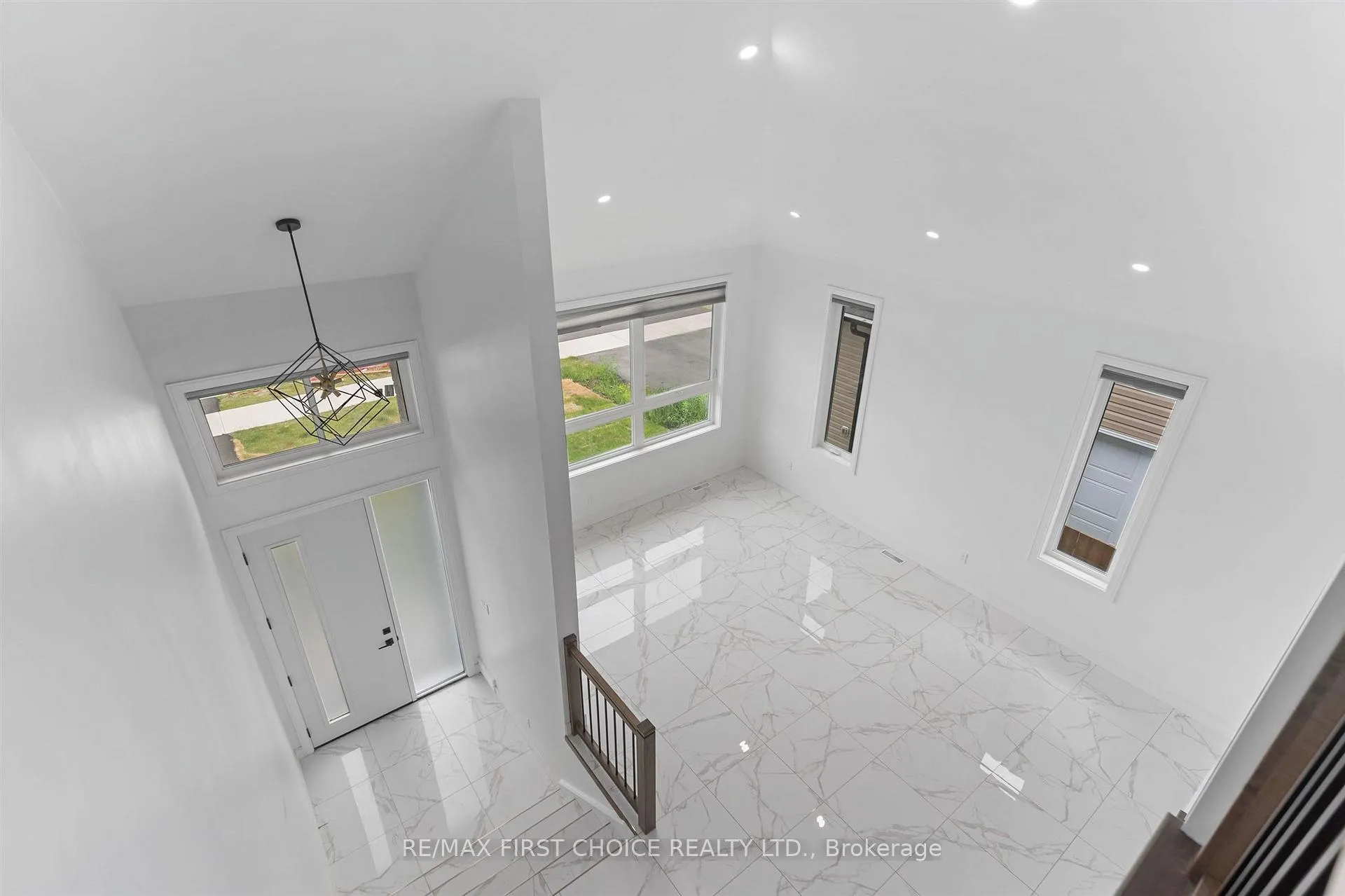 Photo 6 of 433 Muskrat Drive, Thunder Bay, Parkdale — HOMEH