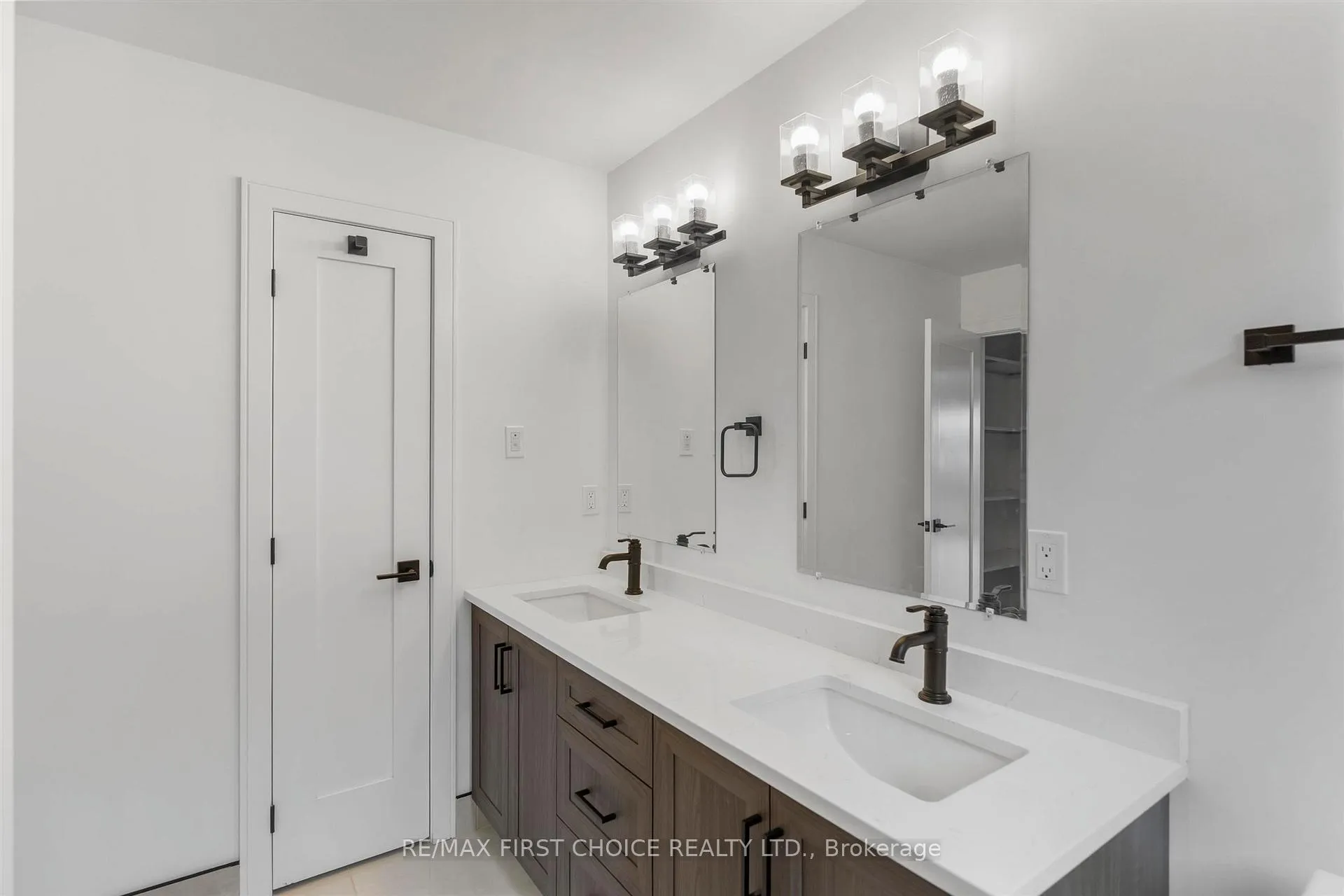Photo 30 of 433 Muskrat Drive, Thunder Bay, Parkdale — HOMEH