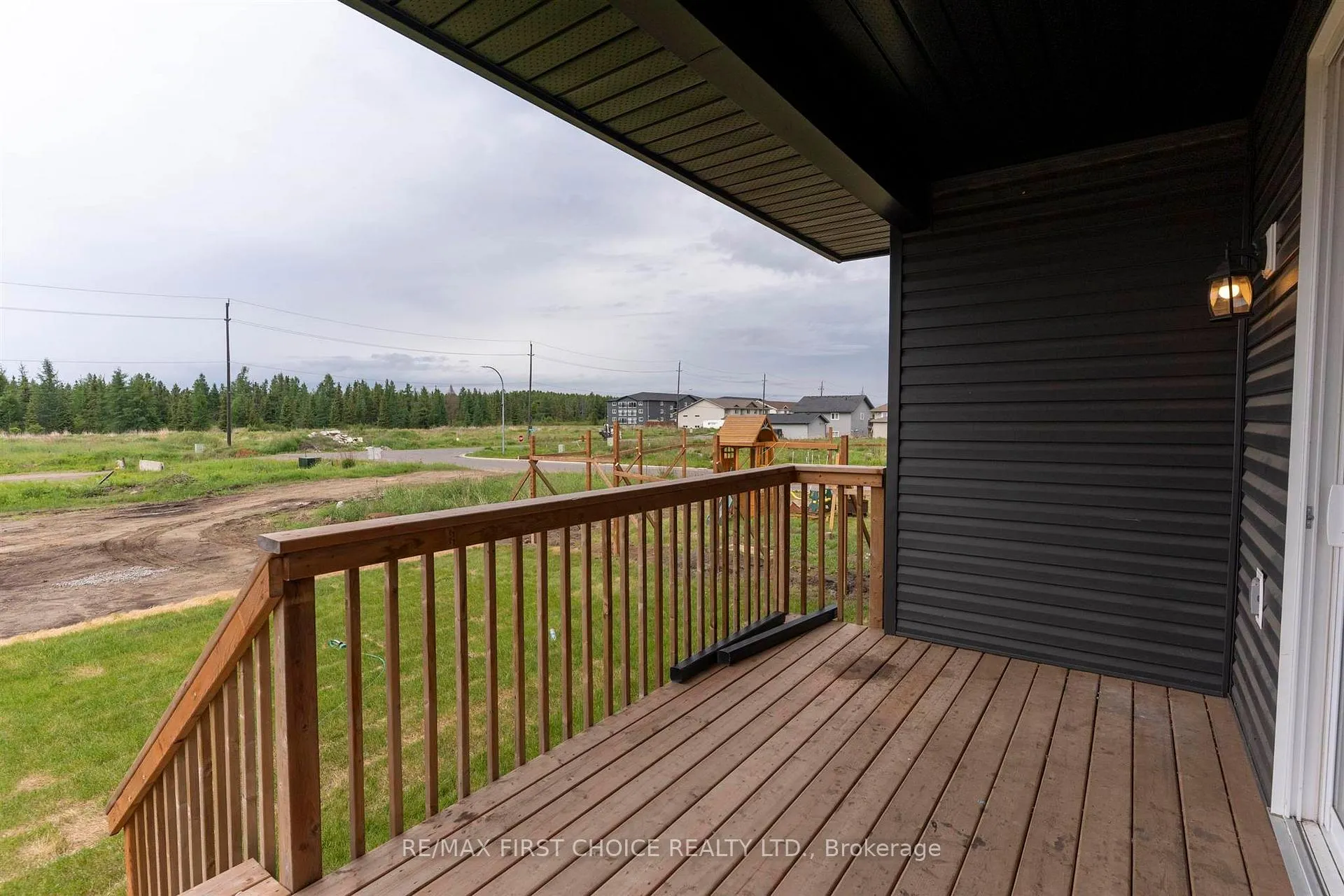 Photo 43 of 433 Muskrat Drive, Thunder Bay, Parkdale — HOMEH