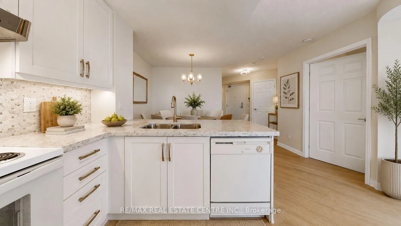 Photo 18 of Unit 613, 220 Forum Drive, Mississauga, Hurontario — HOMEH
