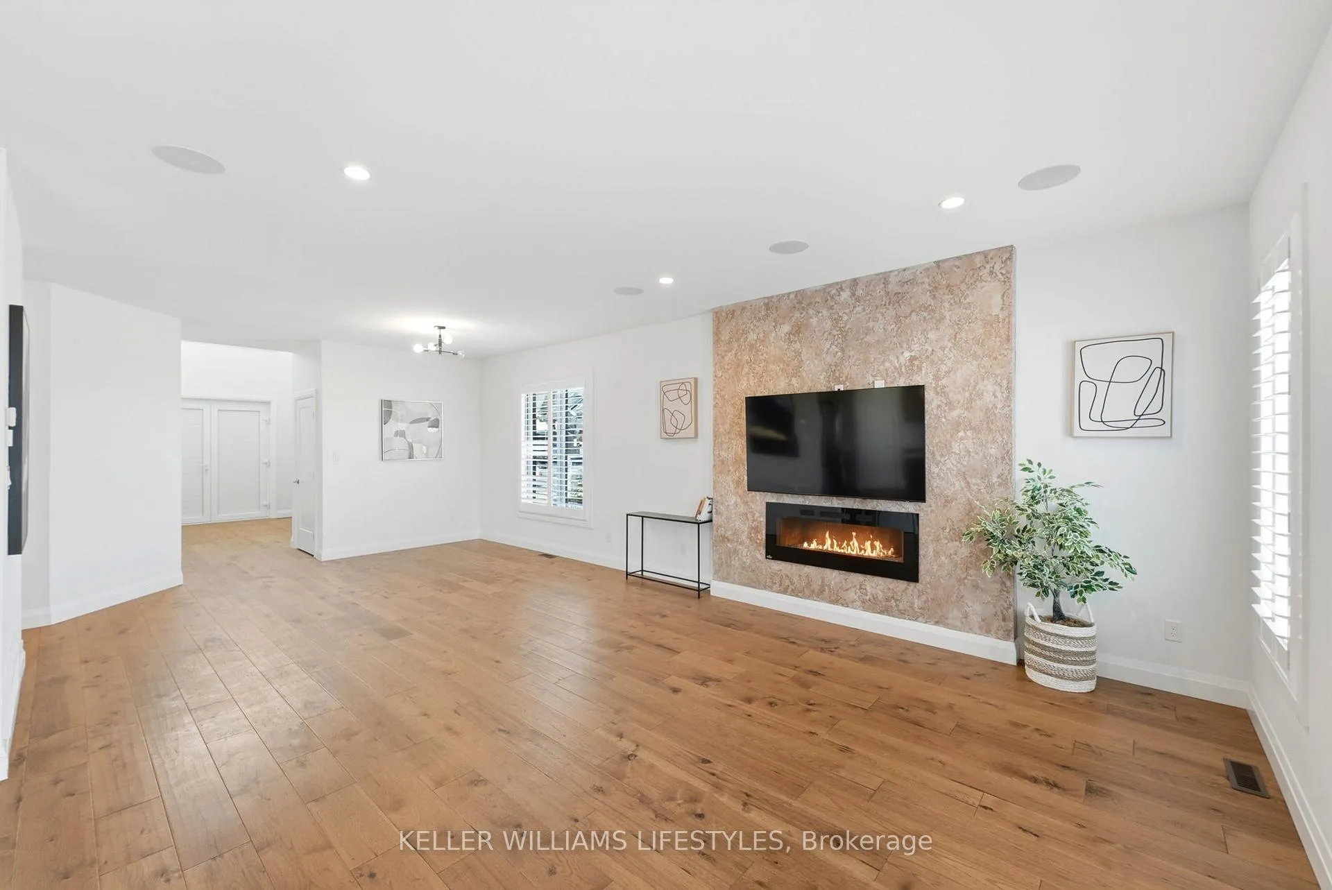 Photo 4 of 140 Crestview Drive, Middlesex Centre, Rural Middlesex Centre — HOMEH