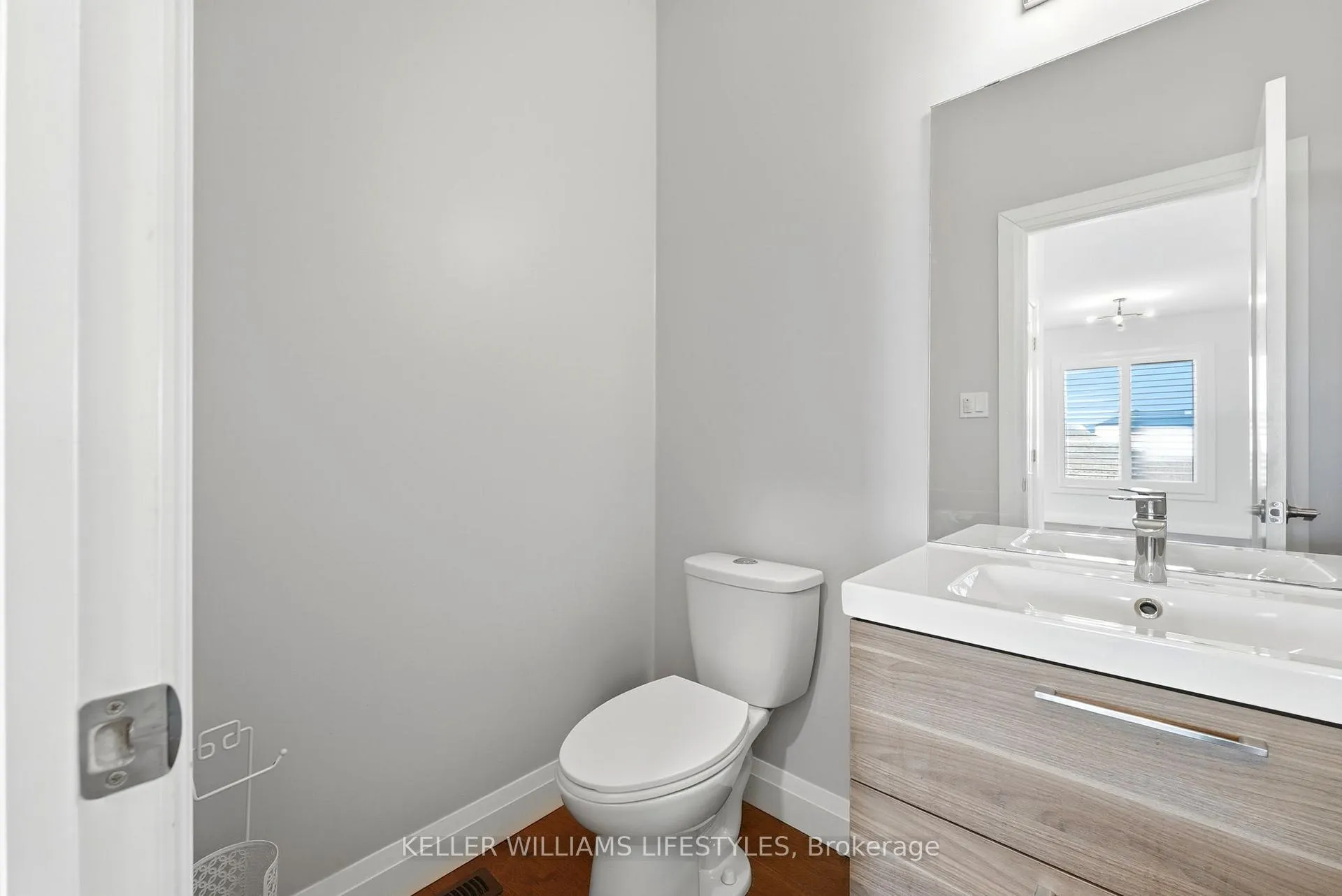 Photo 13 of 140 Crestview Drive, Middlesex Centre, Rural Middlesex Centre — HOMEH