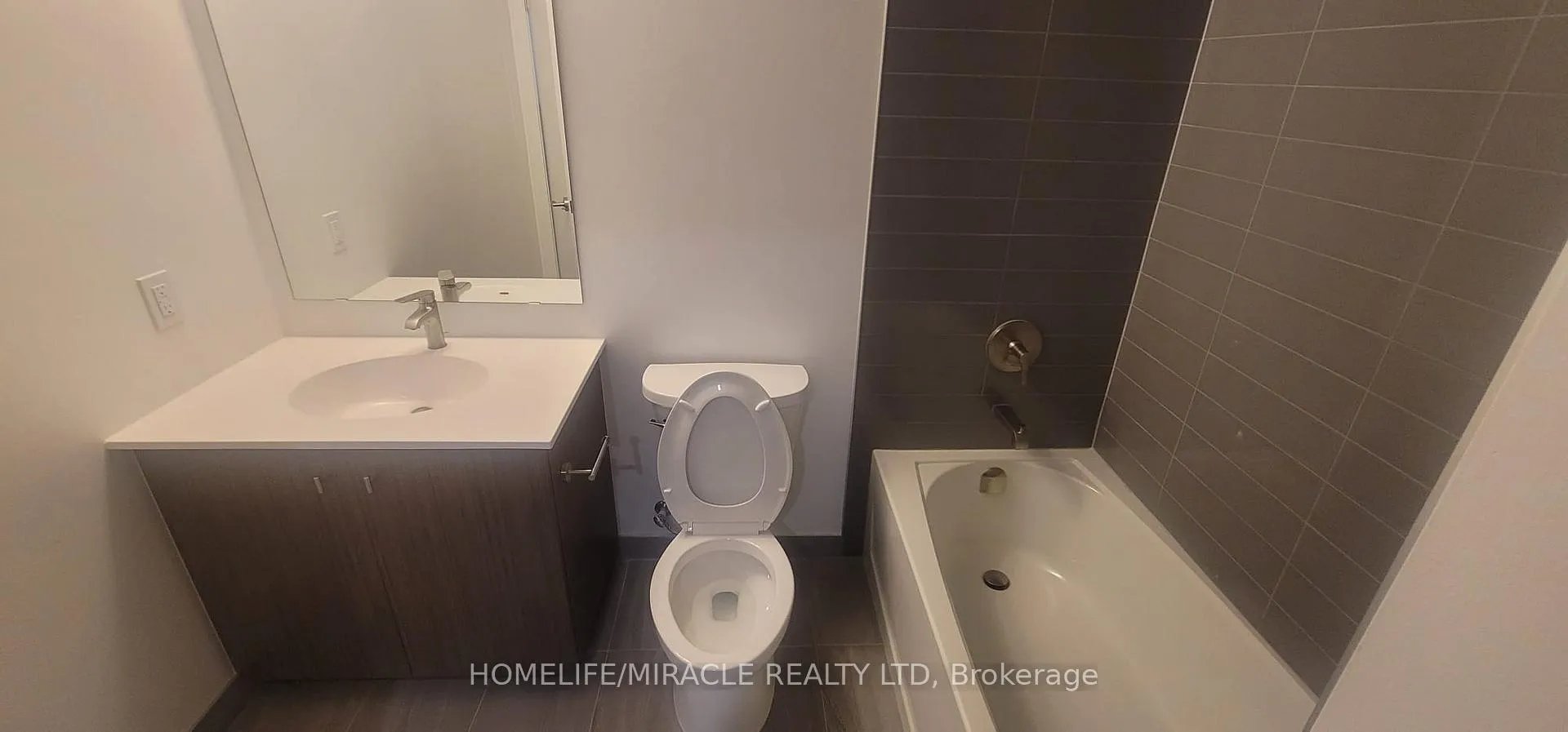 Photo 10 of Unit 1108, 5 Wellington Street S, Kitchener, Cherry Hill — HOMEH