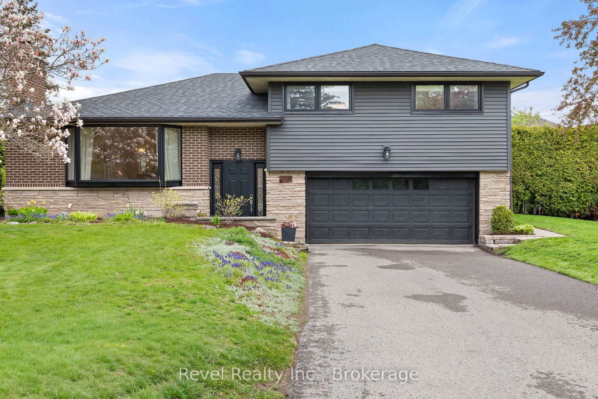 Photo 1 of 336 Meadow Street, Oshawa, Kedron — HOMEH