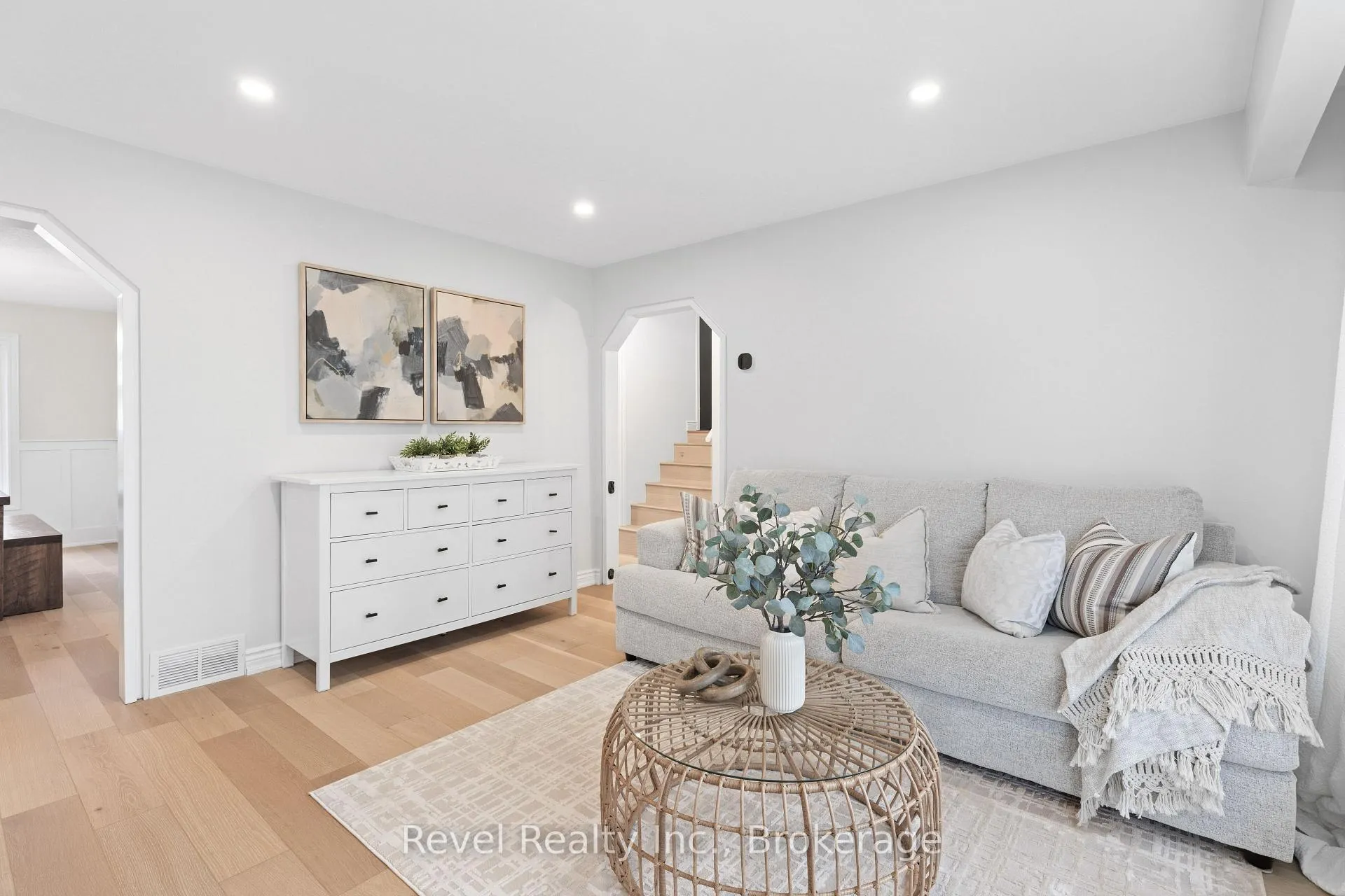 Photo 8 of 336 Meadow Street, Oshawa, Kedron — HOMEH
