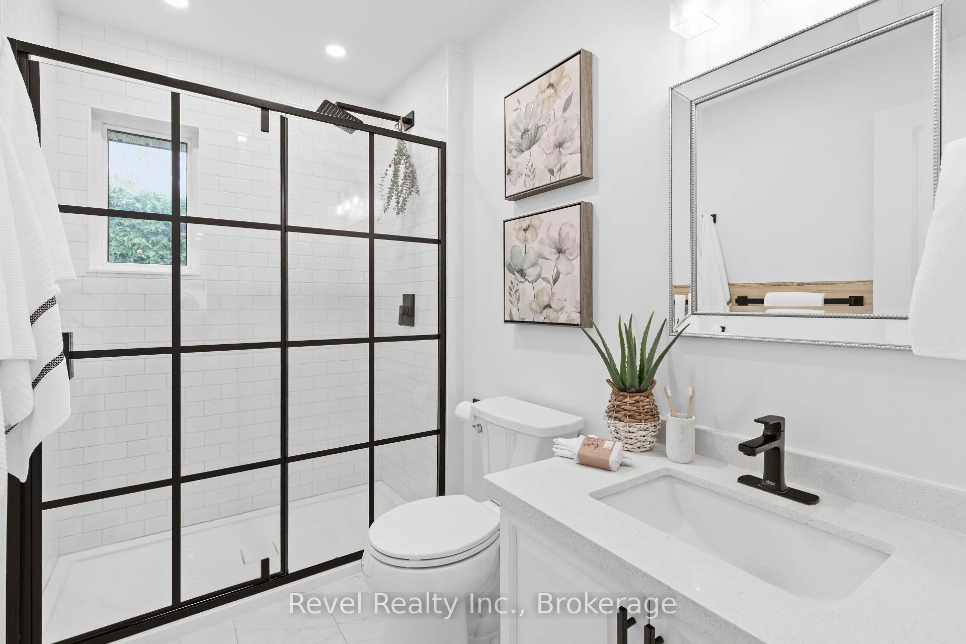 Photo 23 of 336 Meadow Street, Oshawa, Kedron — HOMEH