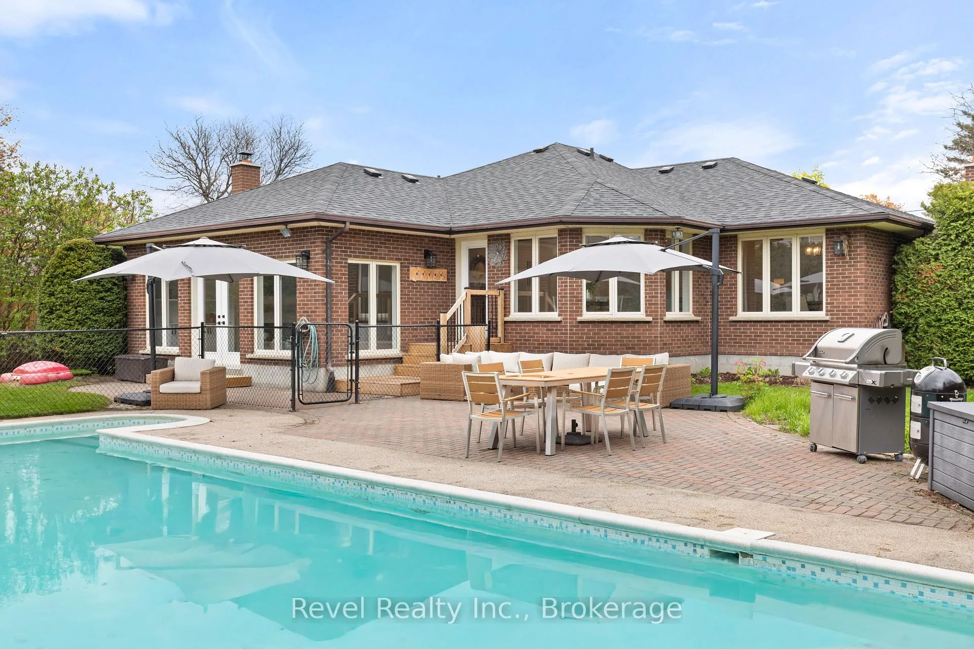 Photo 35 of 336 Meadow Street, Oshawa, Kedron — HOMEH