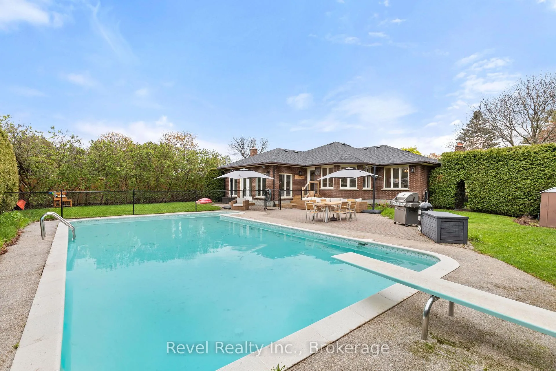Photo 37 of 336 Meadow Street, Oshawa, Kedron — HOMEH