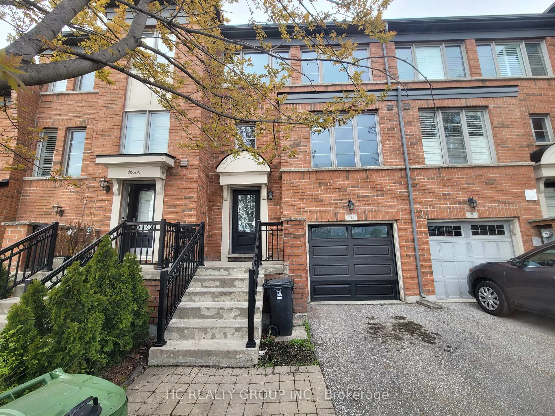 Front of 7 Lily Cup Avenue