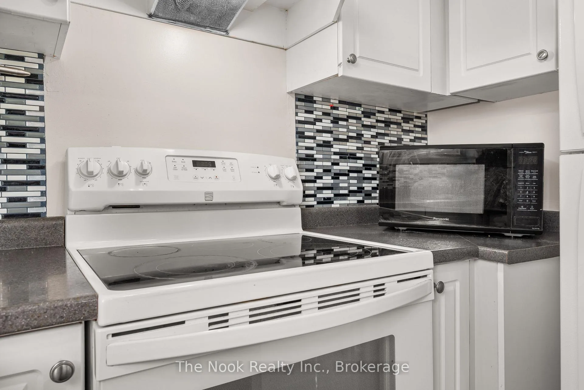 Photo 16 of 2678 Trulls Road S, Clarington, Courtice — HOMEH