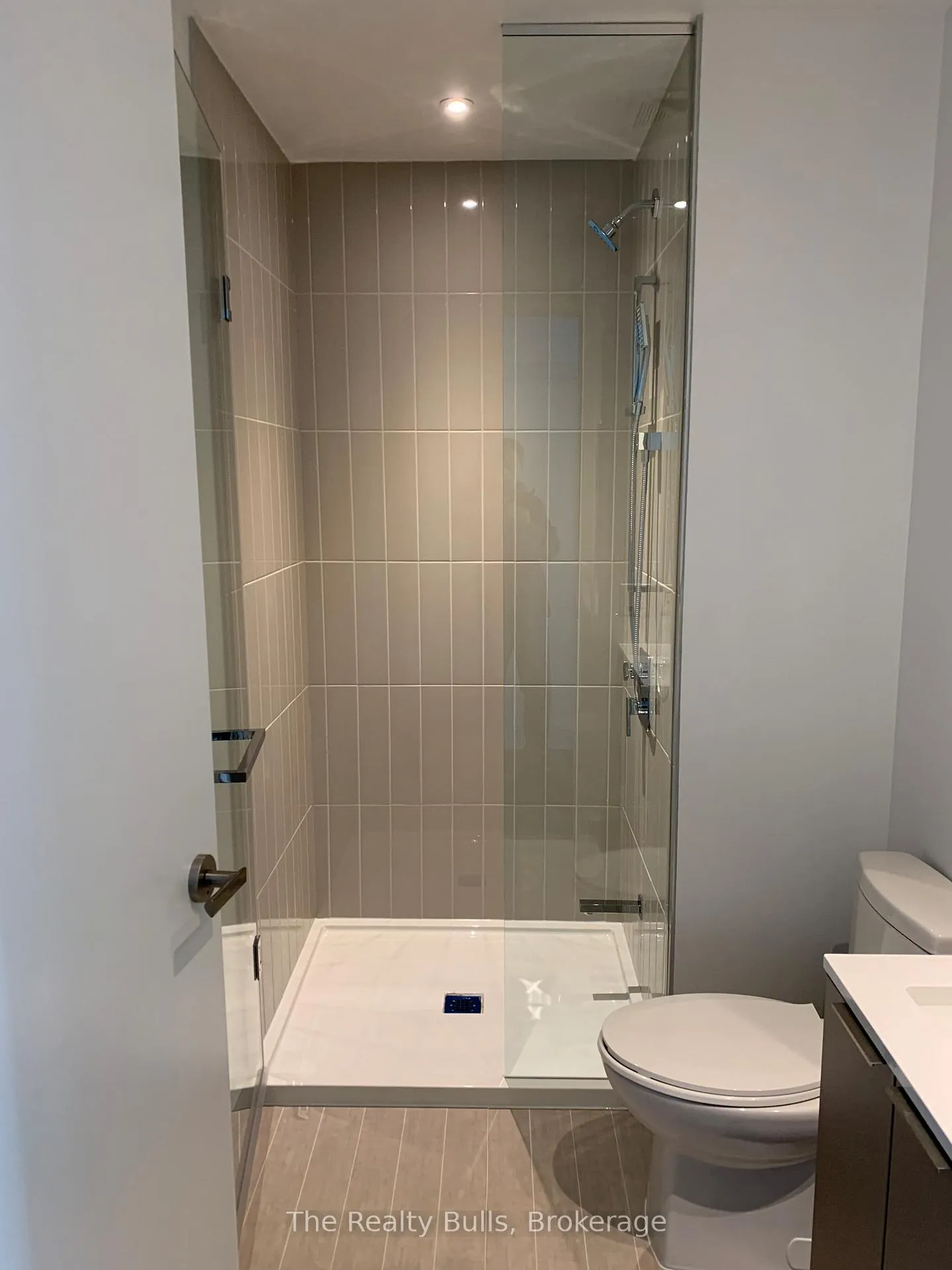 Photo 6 of Unit 1610, 3900 Conferderation Parkway, Mississauga, City Centre — HOMEH