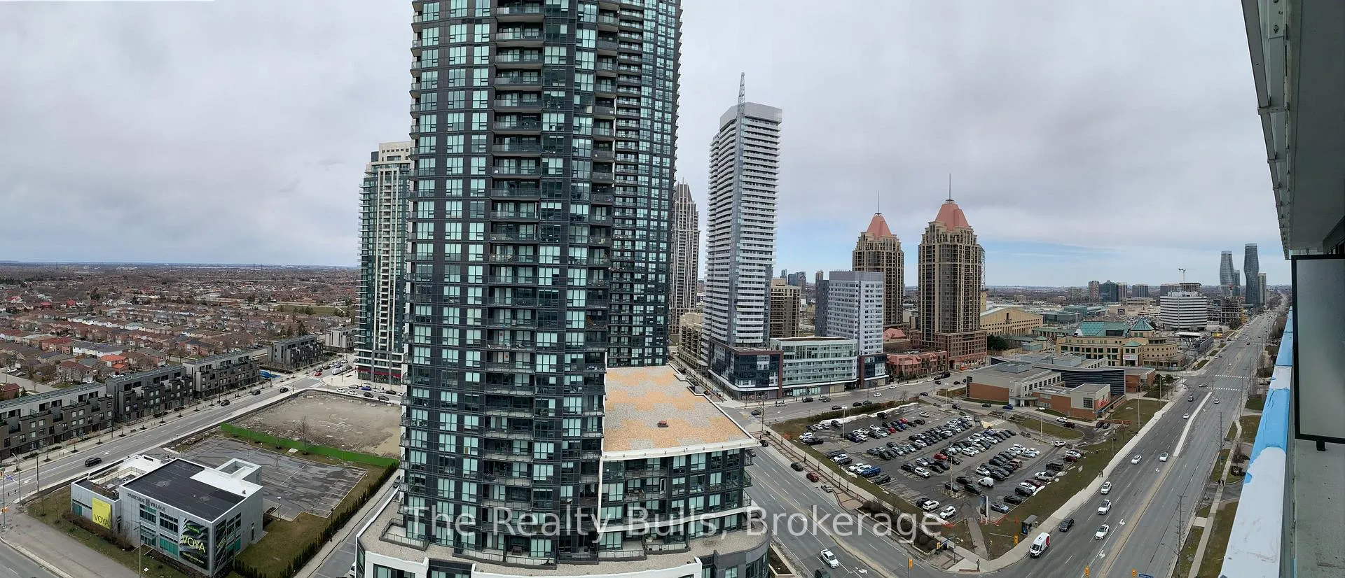 Photo 10 of Unit 1610, 3900 Conferderation Parkway, Mississauga, City Centre — HOMEH