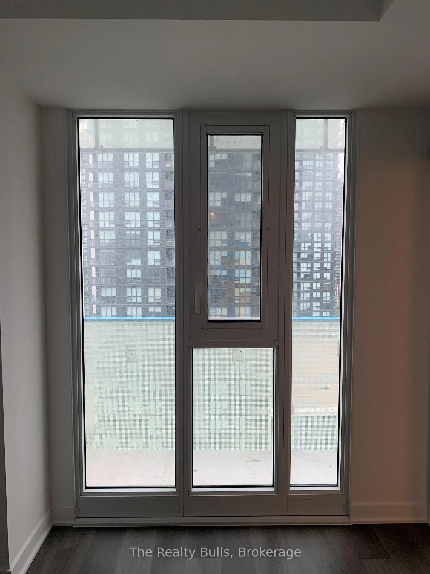 Photo 13 of Unit 1610, 3900 Conferderation Parkway, Mississauga, City Centre — HOMEH