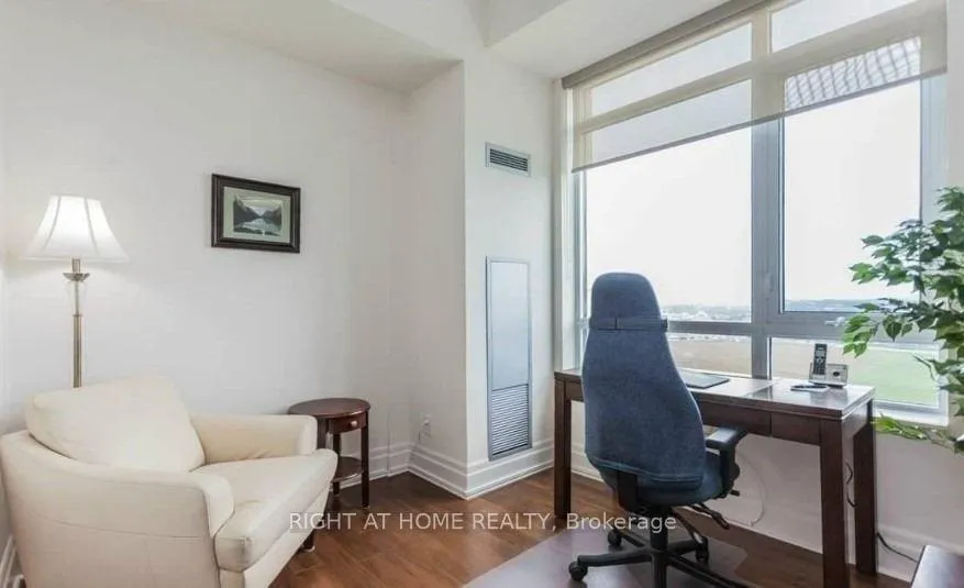 Photo 5 of Unit PH03, 151 Upper Duke Crescent, Markham, Unionville — HOMEH