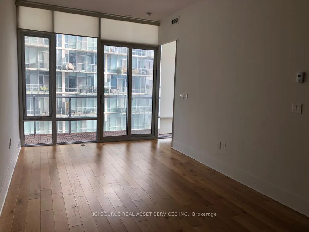 Photo 6 of Unit 710, 29 Queens Quay E, Toronto, Waterfront Communities — HOMEH