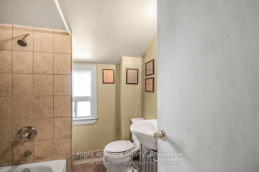 Photo 22 of 238 Albert Street, Oshawa, Central — HOMEH
