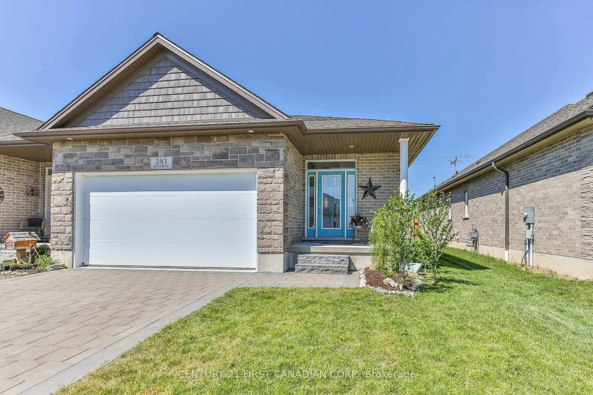 Photo 2 of 283 Boyd Boulevard, Zorra, Thamesford — HOMEH