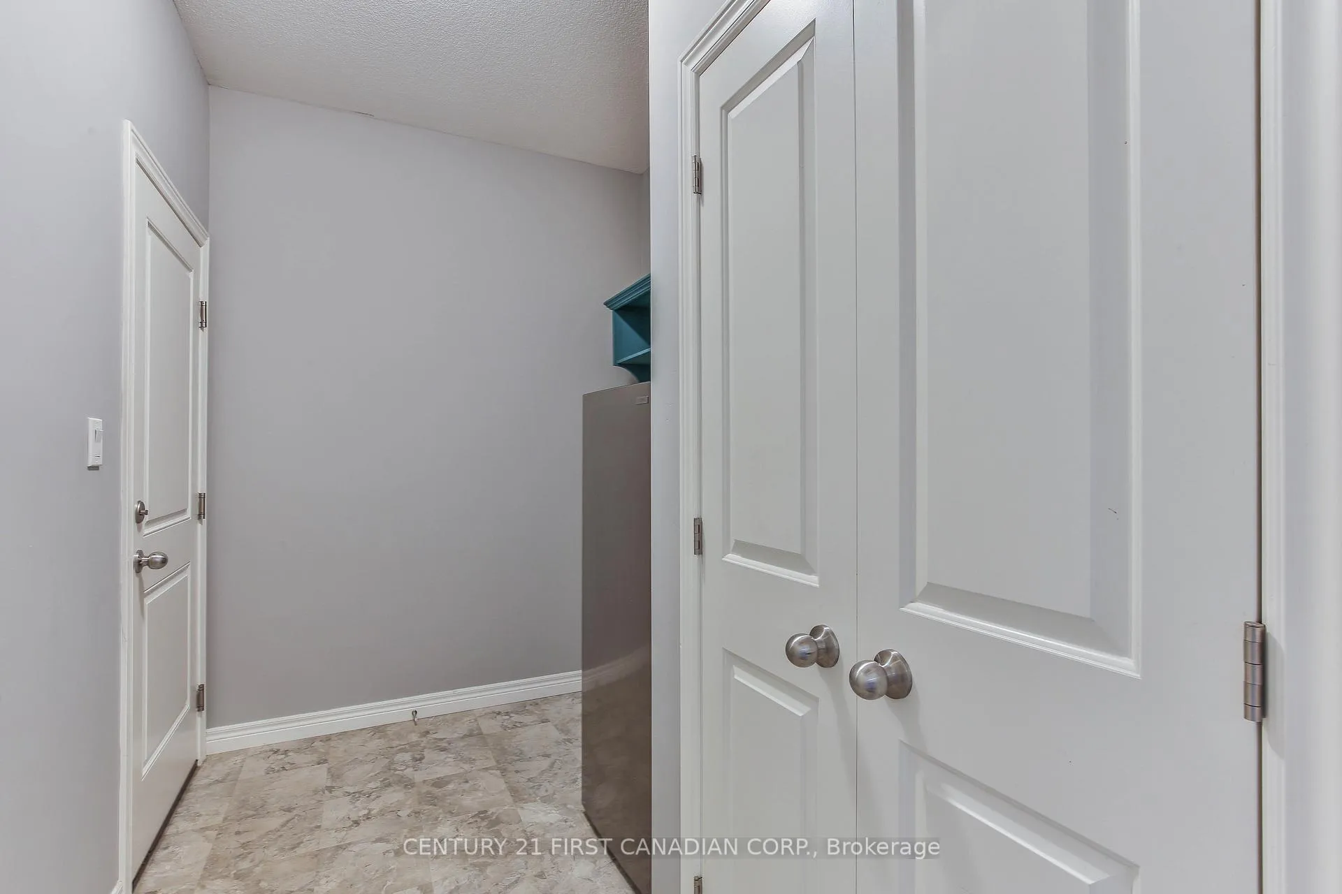 Photo 25 of 283 Boyd Boulevard, Zorra, Thamesford — HOMEH