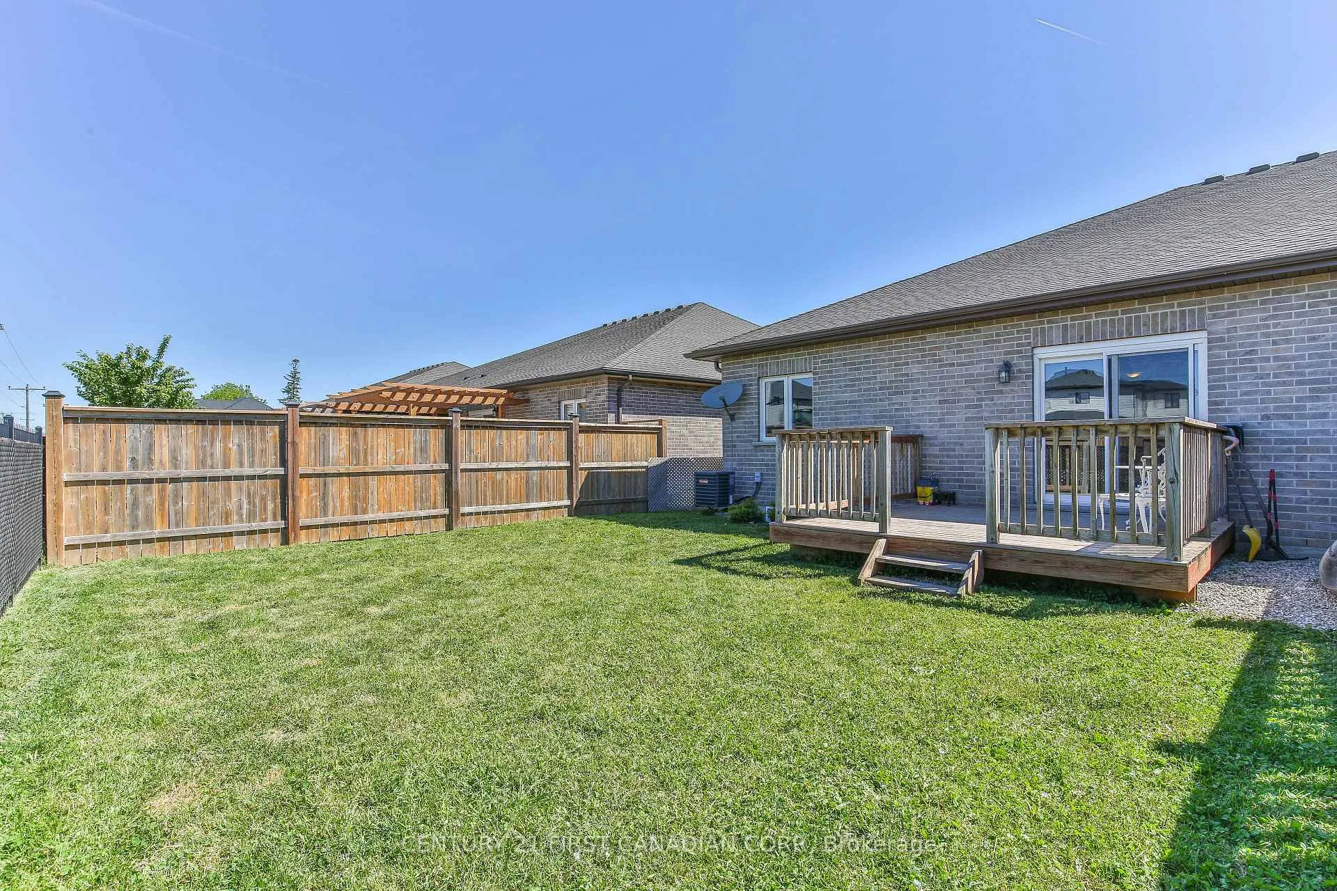 Photo 32 of 283 Boyd Boulevard, Zorra, Thamesford — HOMEH