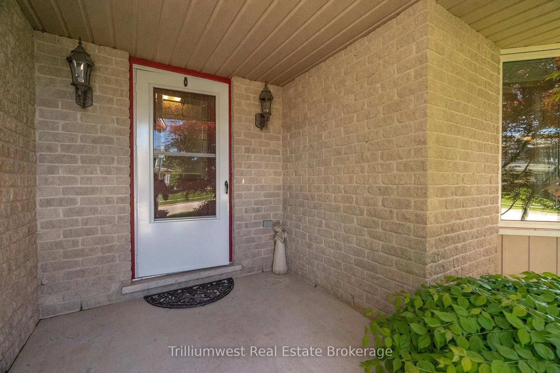 Photo 3 of 767 Scott Street W, North Perth, Listowel — HOMEH