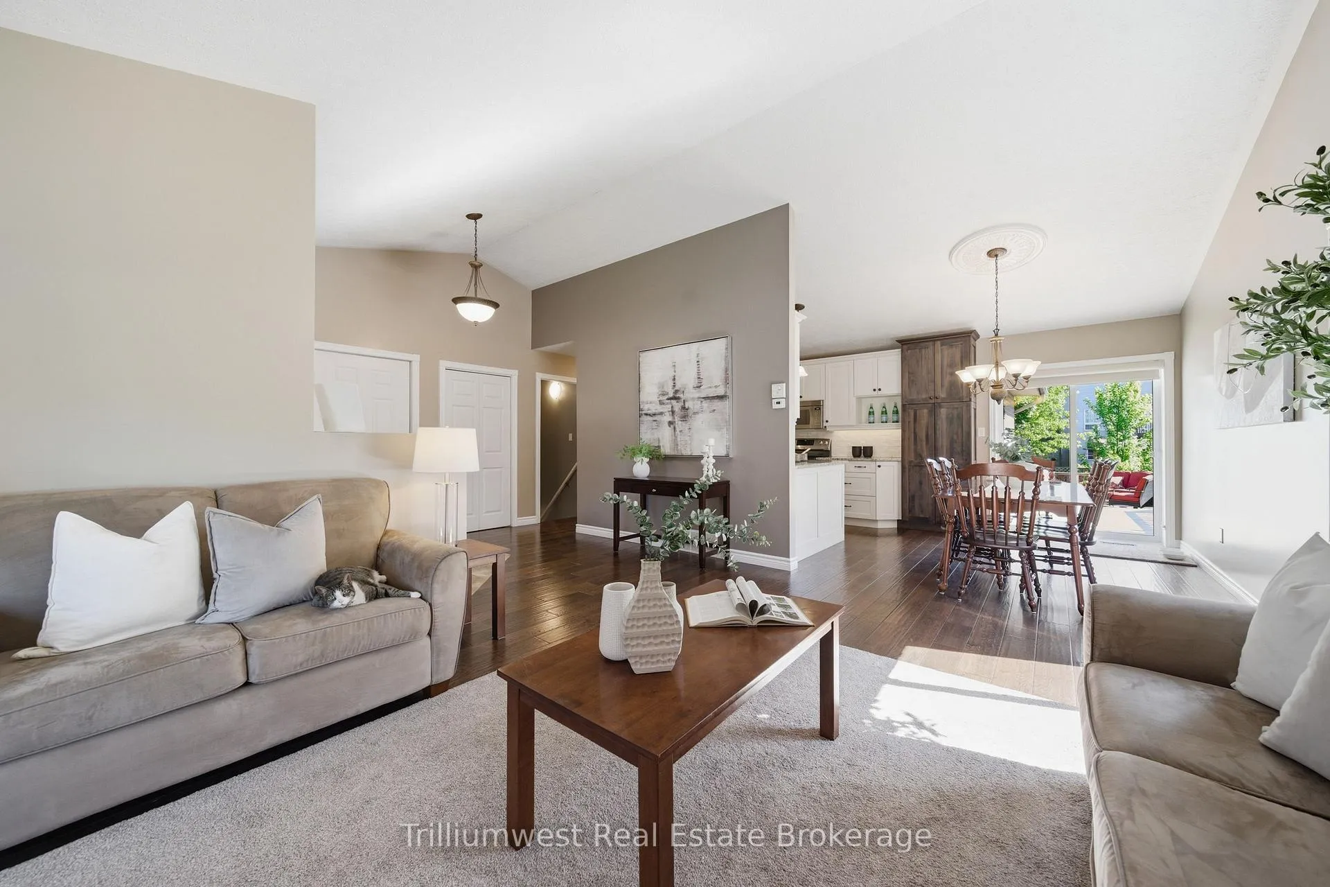 Photo 7 of 767 Scott Street W, North Perth, Listowel — HOMEH