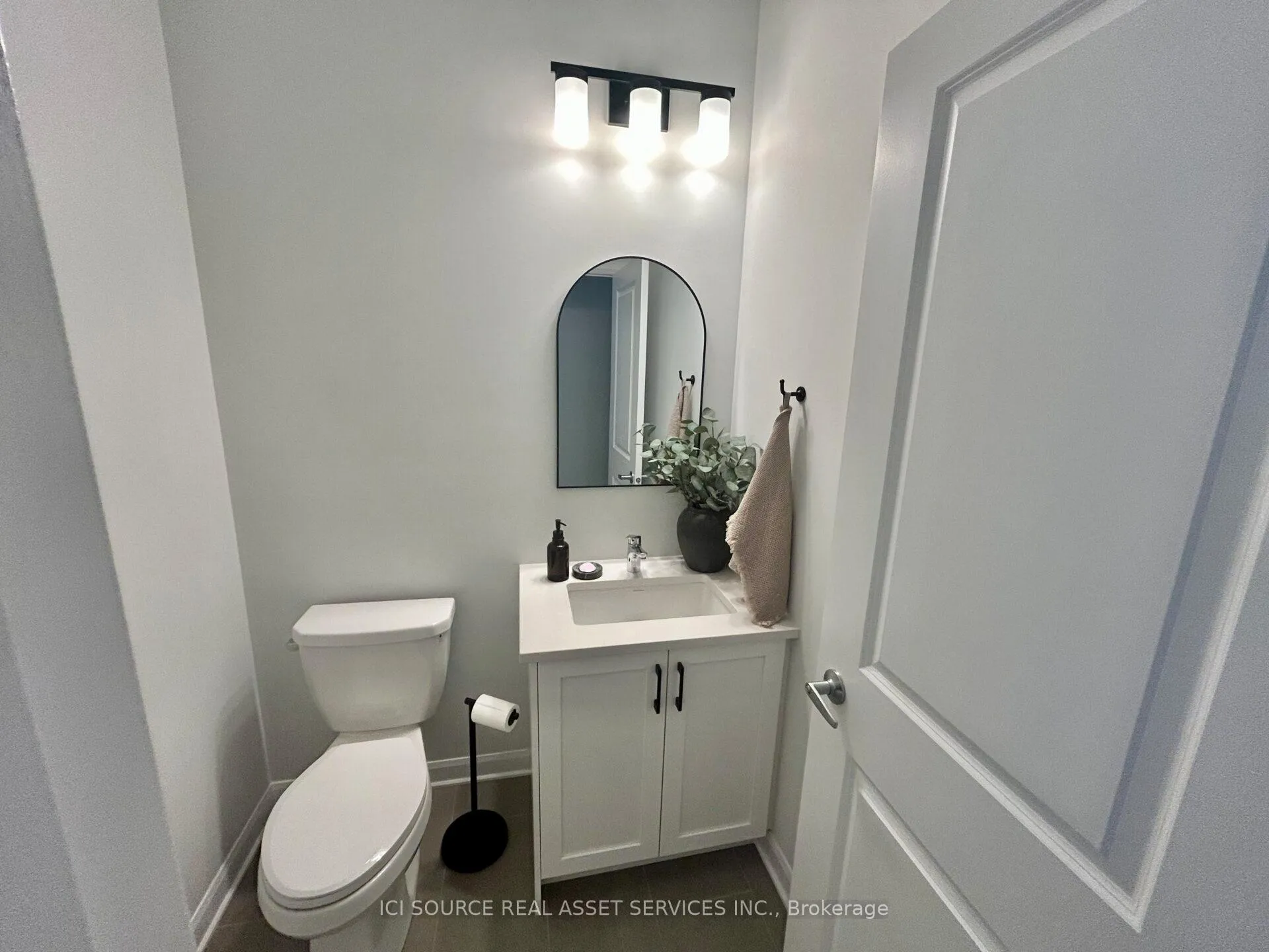 Photo 18 of 128 D'arleux Place, Ottawa, Mahogany Community — HOMEH