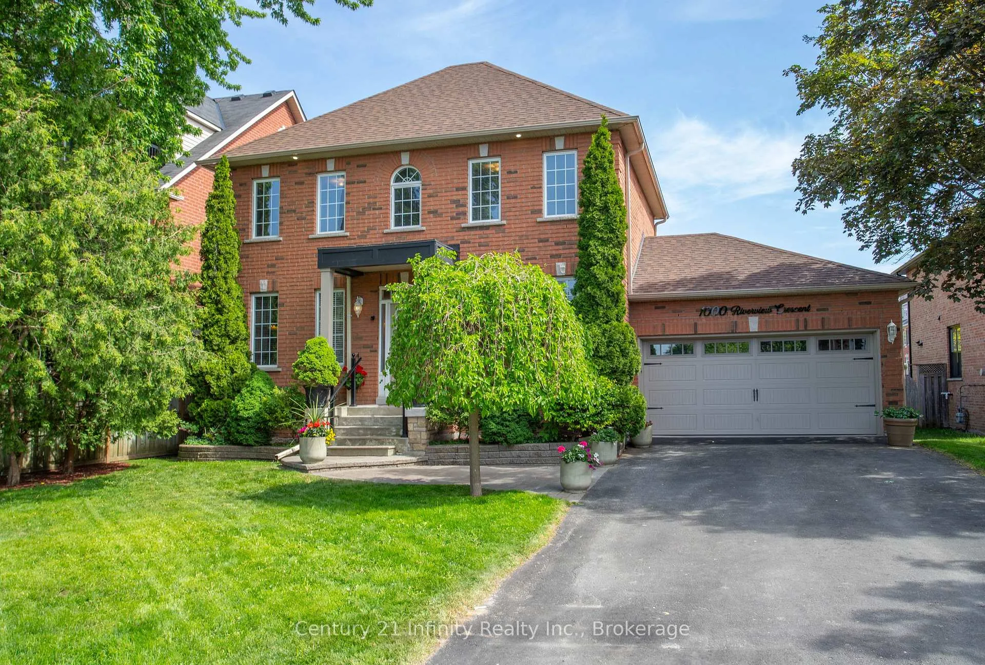 Photo 1 of 1000 Riverview Crescent, Pickering, Rougemount — HOMEH