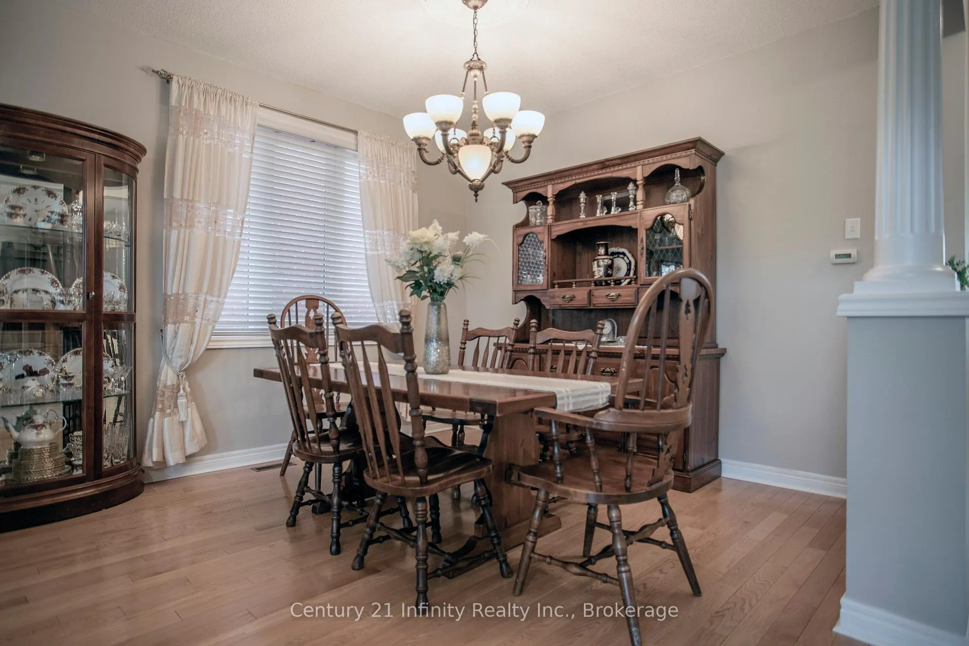 Photo 11 of 1000 Riverview Crescent, Pickering, Rougemount — HOMEH