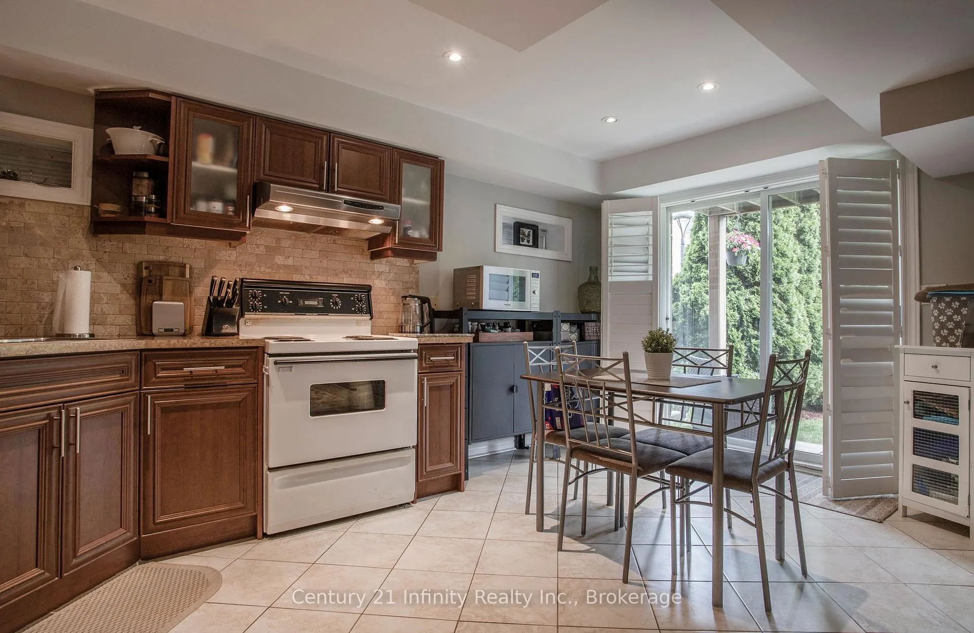 Photo 40 of 1000 Riverview Crescent, Pickering, Rougemount — HOMEH