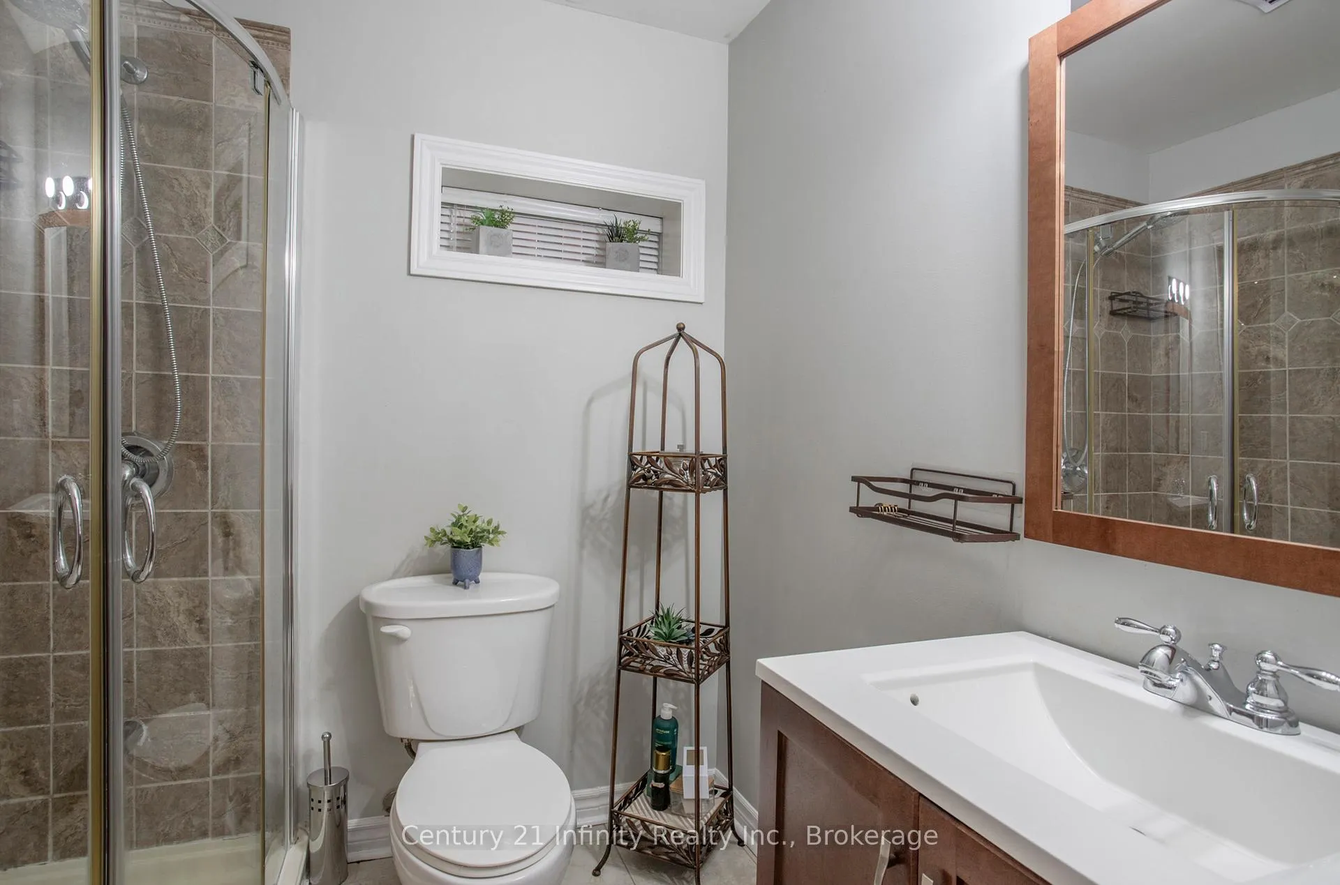 Photo 43 of 1000 Riverview Crescent, Pickering, Rougemount — HOMEH