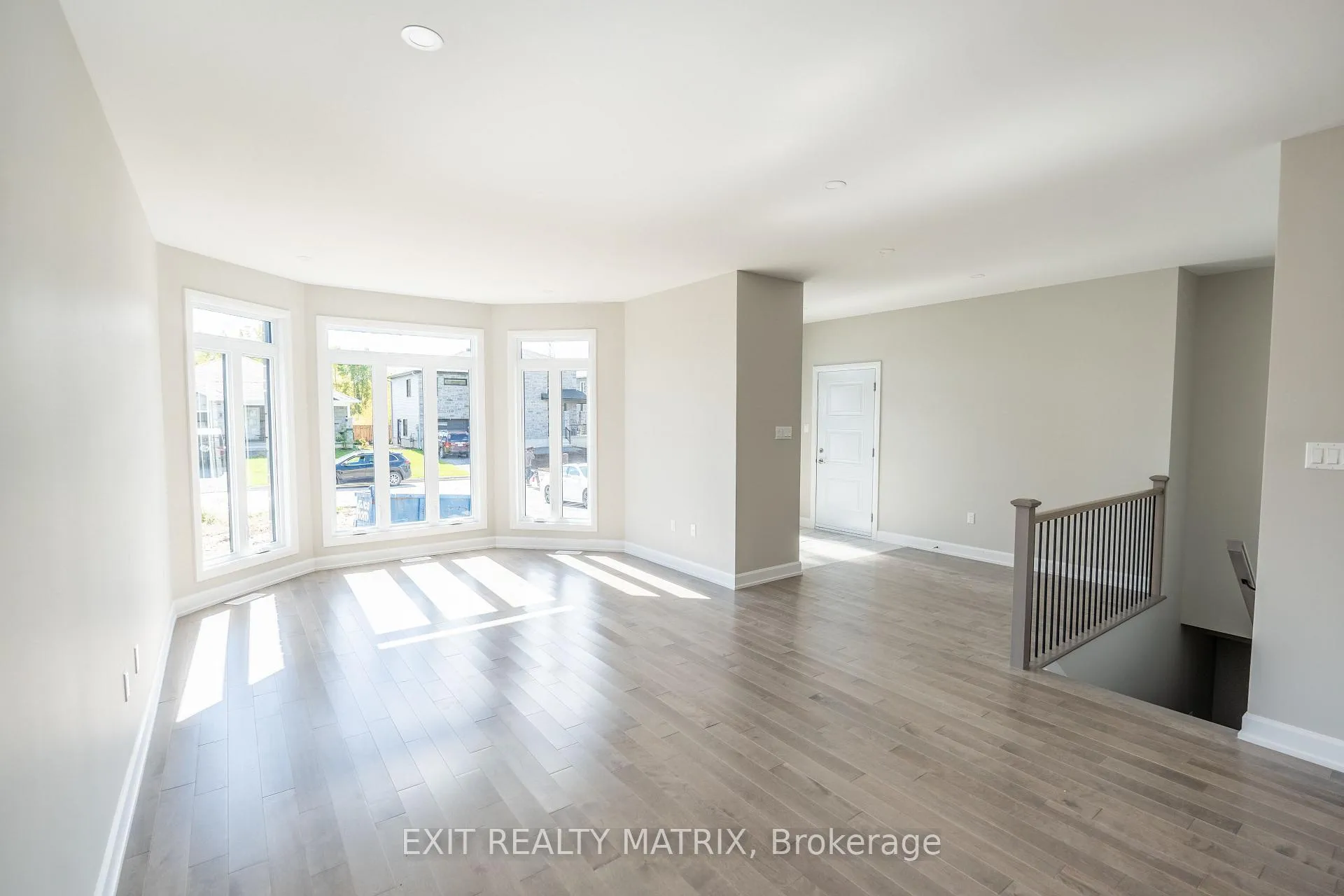 Photo 3 of 1412 Caroline Court, Cornwall — HOMEH