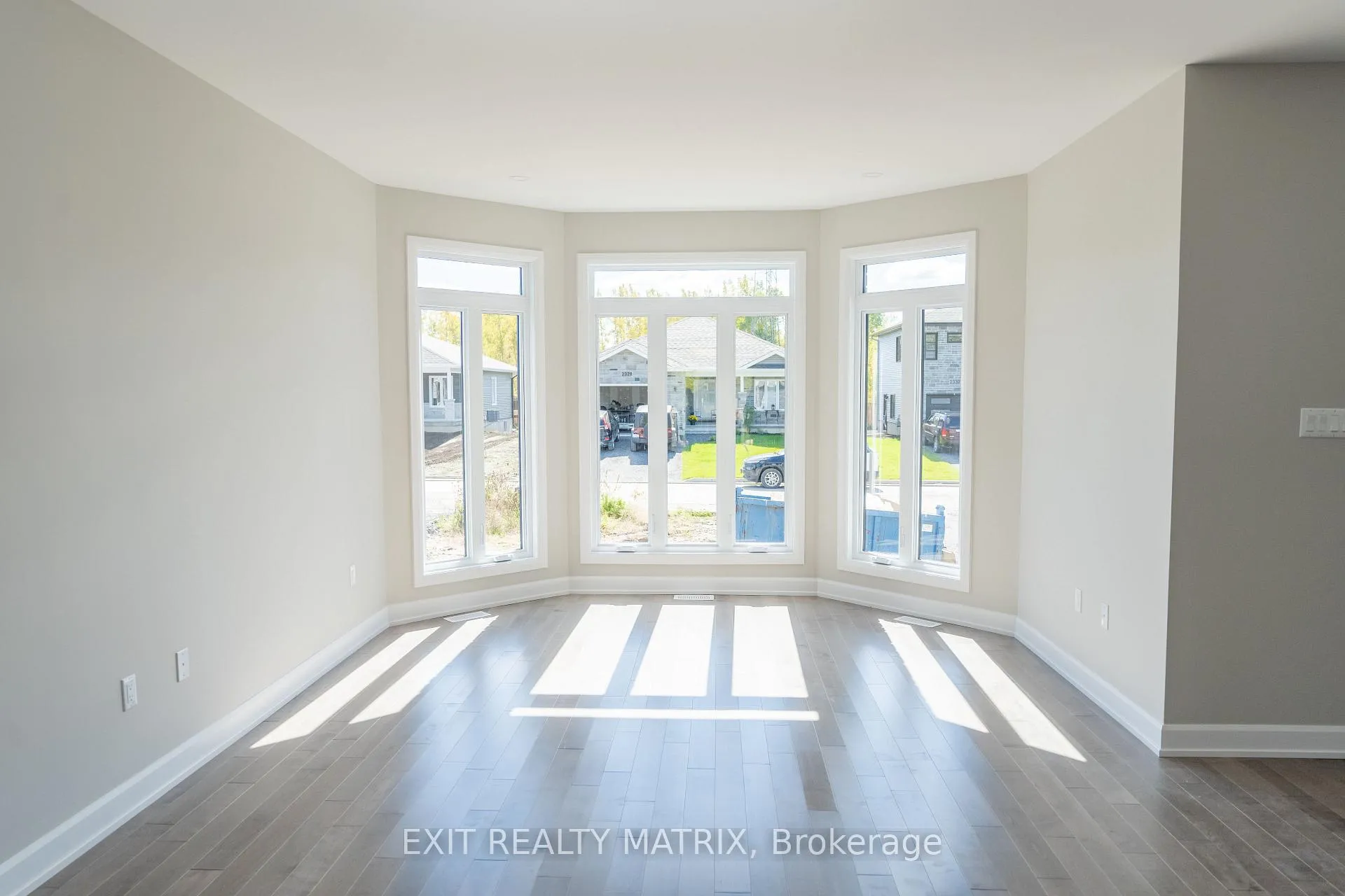 Photo 4 of 1412 Caroline Court, Cornwall — HOMEH