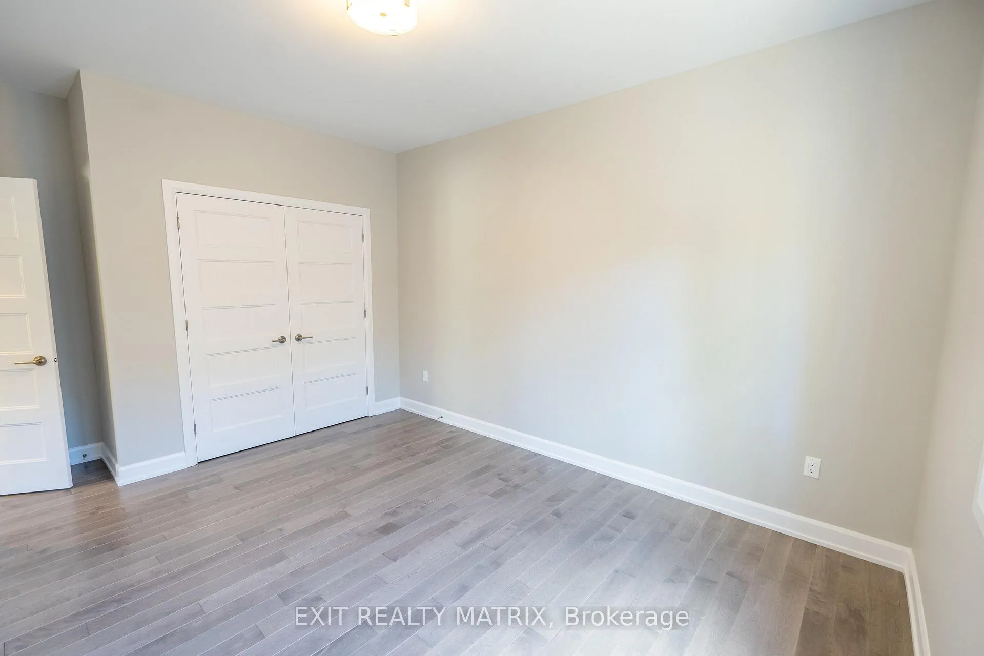 Photo 12 of 1412 Caroline Court, Cornwall — HOMEH