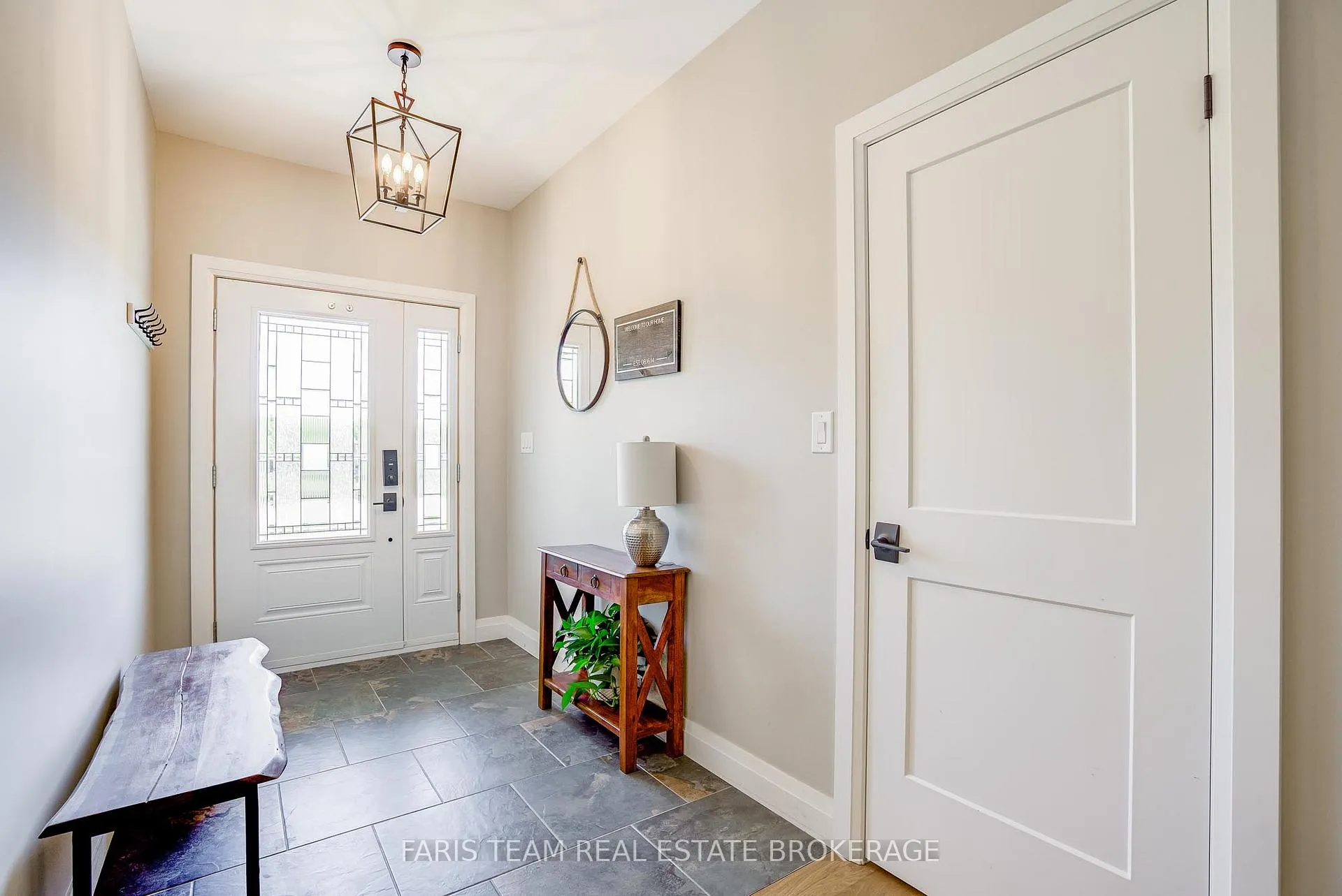 Photo 5 of 44 Bachly Avenue, Oro-Medonte, Moonstone — HOMEH