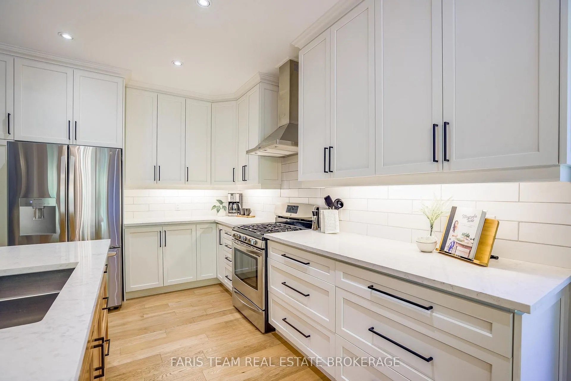 Photo 8 of 44 Bachly Avenue, Oro-Medonte, Moonstone — HOMEH