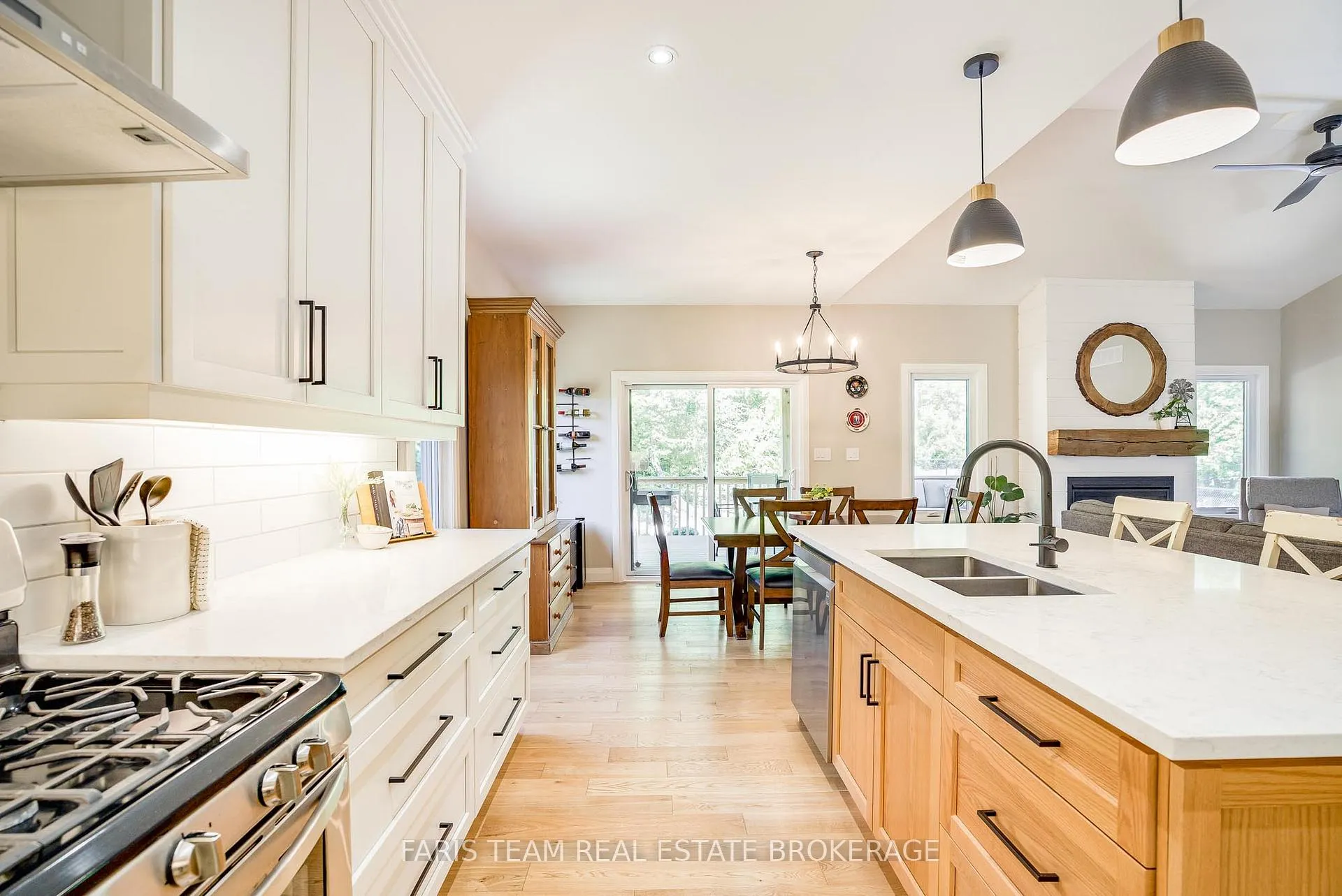 Photo 11 of 44 Bachly Avenue, Oro-Medonte, Moonstone — HOMEH