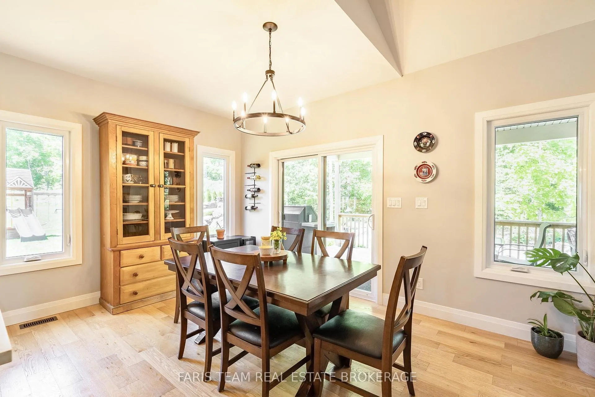 Photo 12 of 44 Bachly Avenue, Oro-Medonte, Moonstone — HOMEH