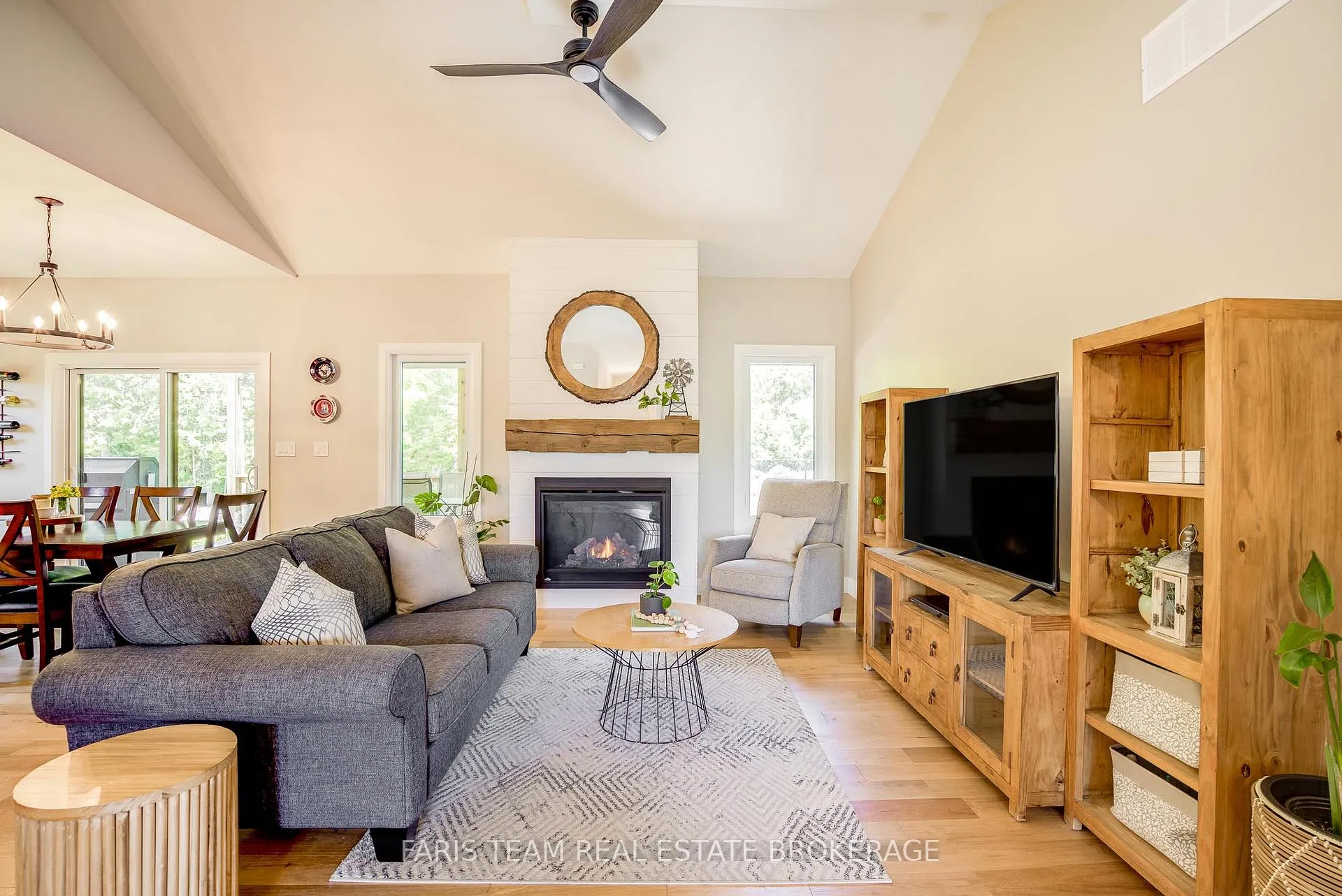 Photo 15 of 44 Bachly Avenue, Oro-Medonte, Moonstone — HOMEH