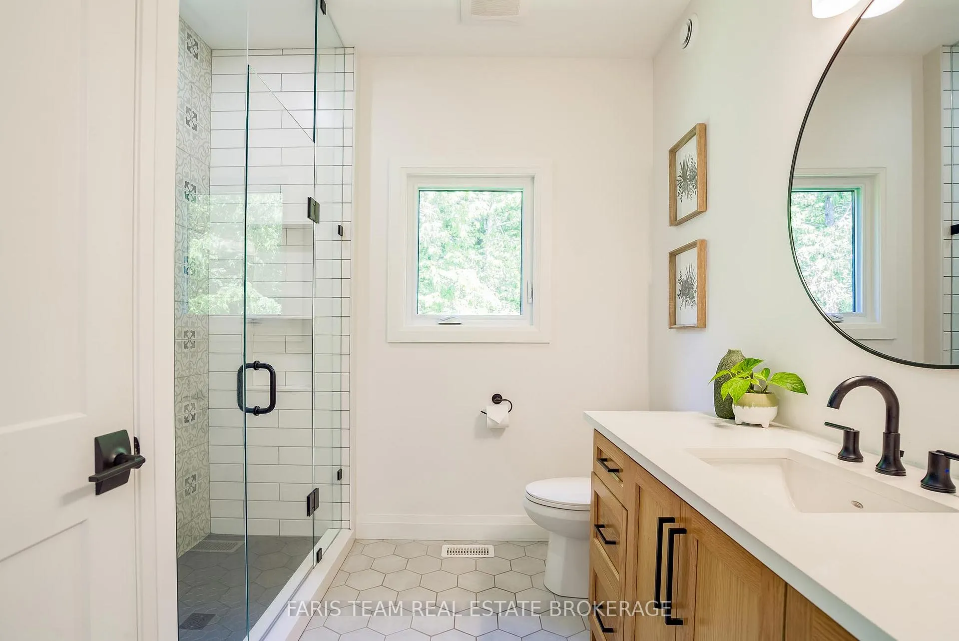Photo 20 of 44 Bachly Avenue, Oro-Medonte, Moonstone — HOMEH