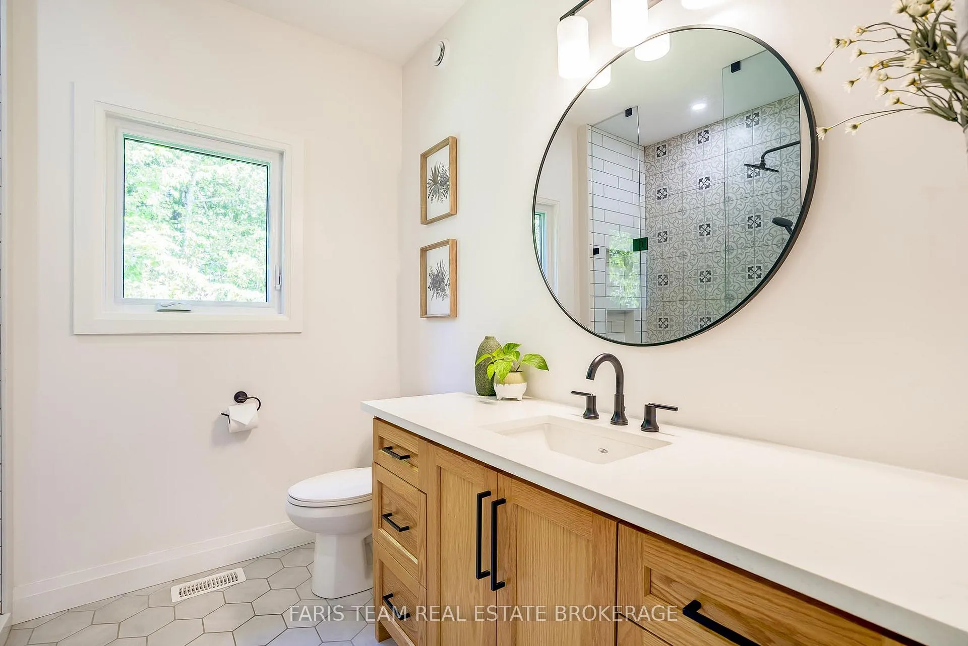 Photo 21 of 44 Bachly Avenue, Oro-Medonte, Moonstone — HOMEH
