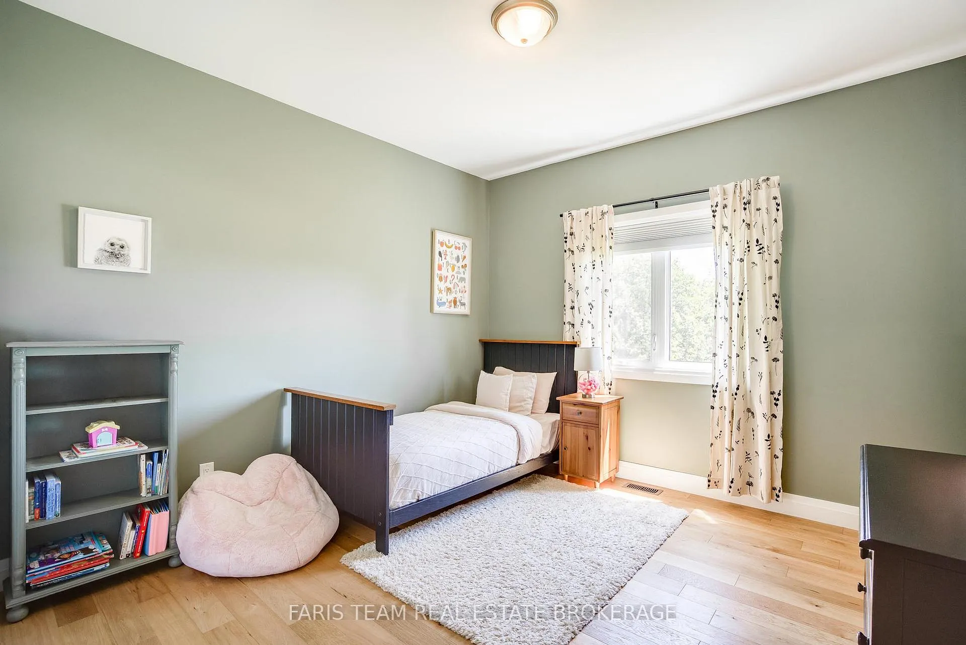Photo 23 of 44 Bachly Avenue, Oro-Medonte, Moonstone — HOMEH