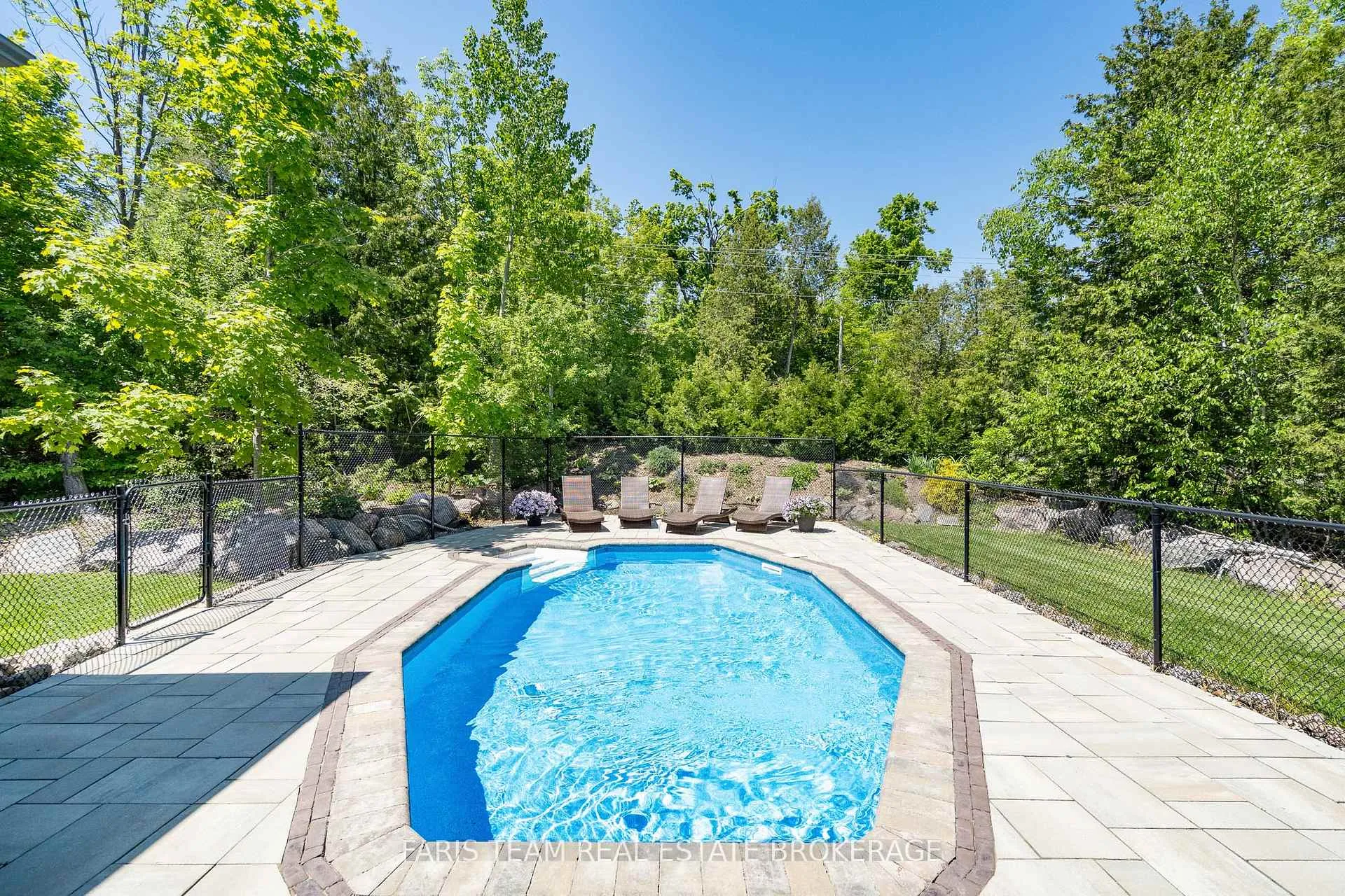 Photo 31 of 44 Bachly Avenue, Oro-Medonte, Moonstone — HOMEH