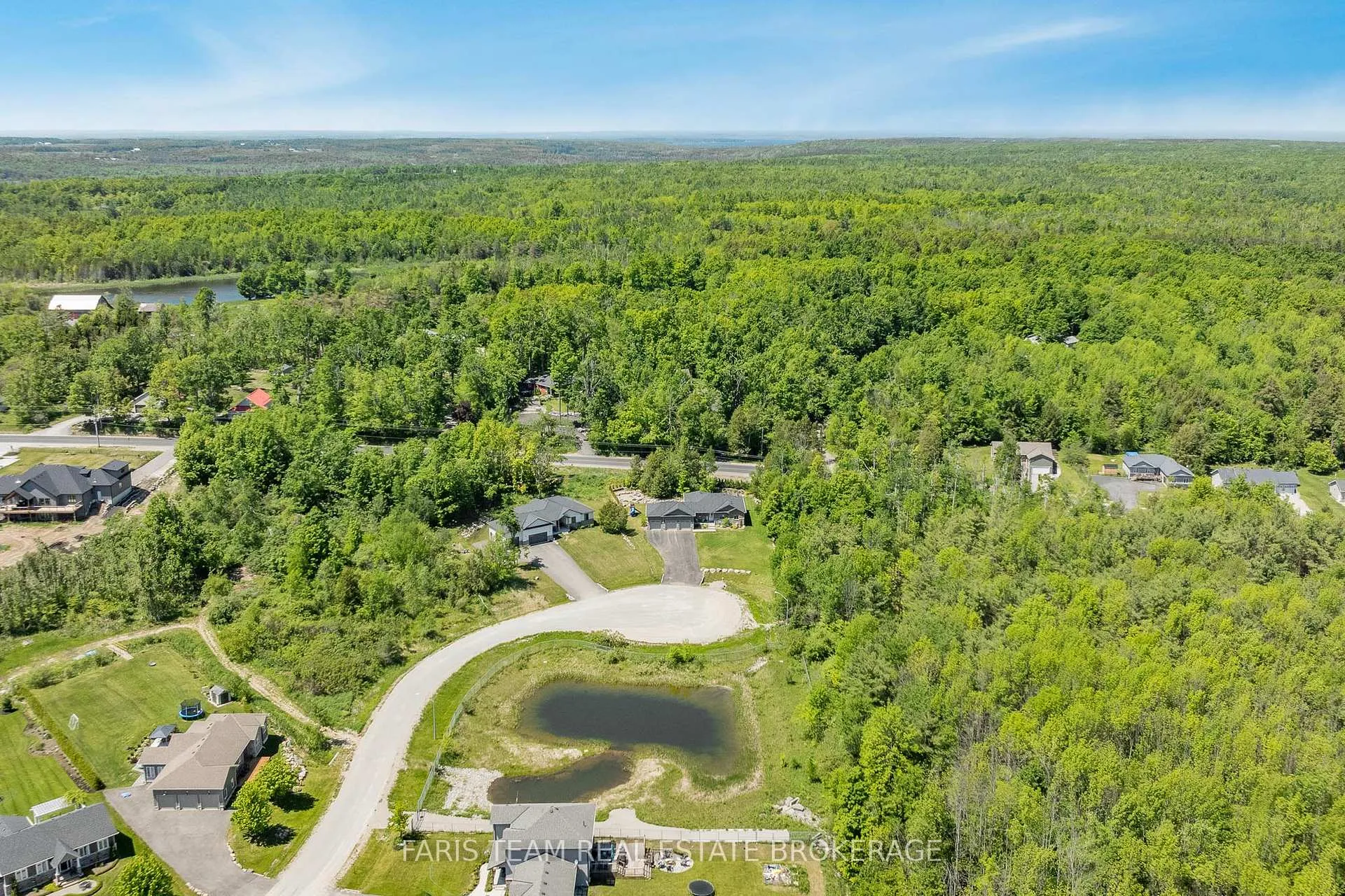 Photo 38 of 44 Bachly Avenue, Oro-Medonte, Moonstone — HOMEH