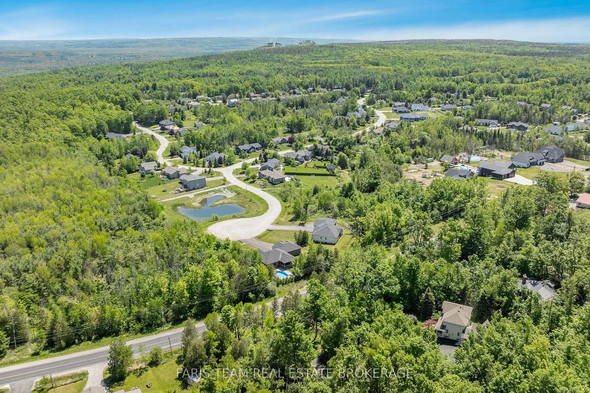 Photo 39 of 44 Bachly Avenue, Oro-Medonte, Moonstone — HOMEH