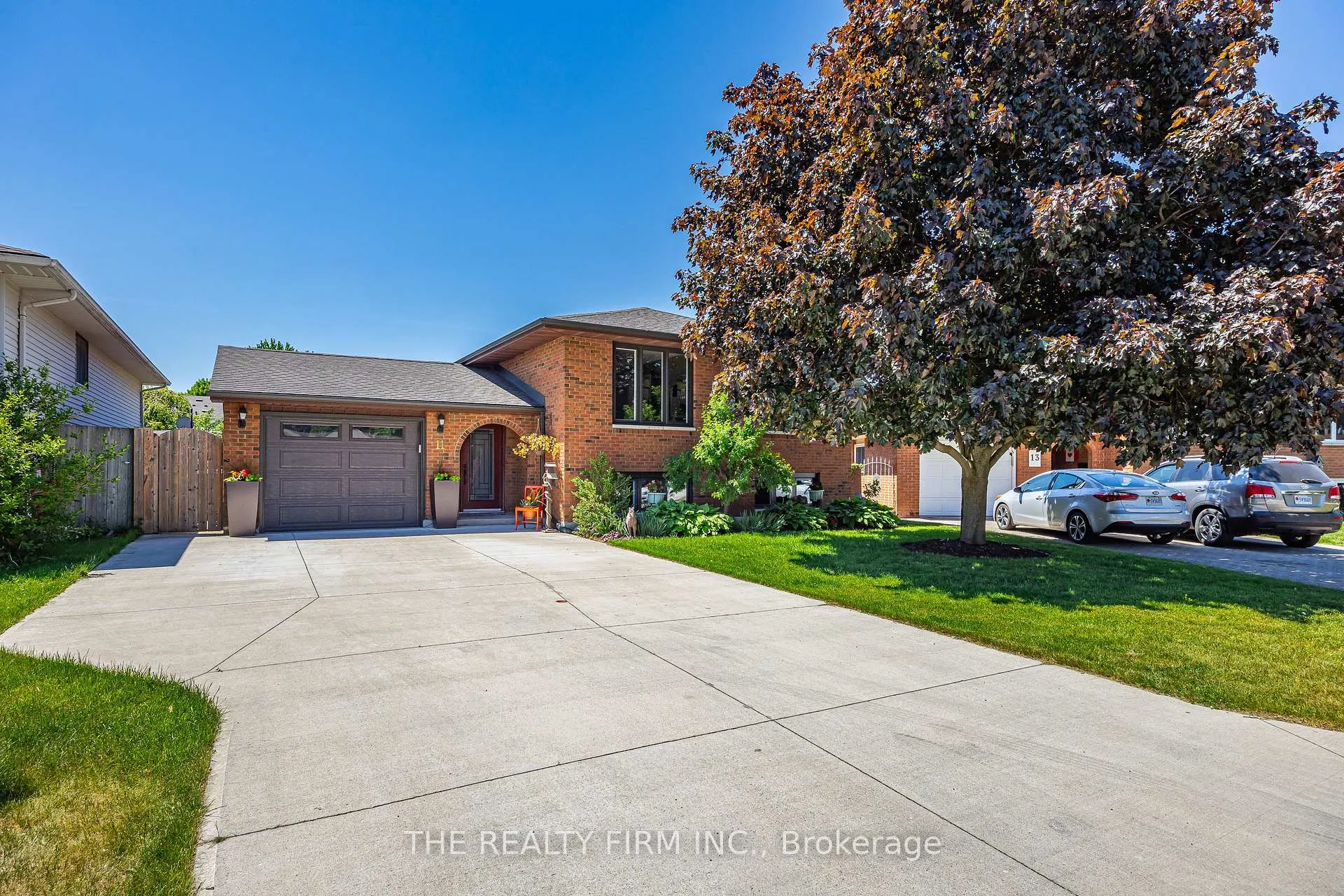 Photo 1 of 11 Brennan Drive, Strathroy-Caradoc, NW — HOMEH