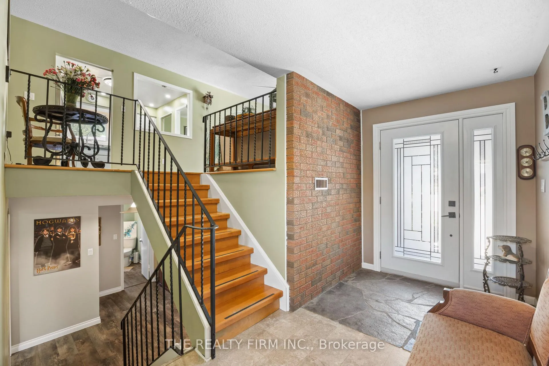 Photo 6 of 11 Brennan Drive, Strathroy-Caradoc, NW — HOMEH