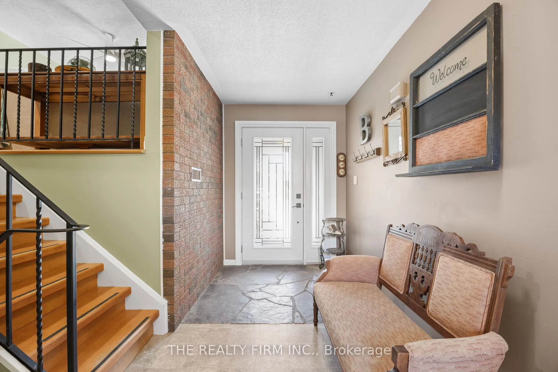 Photo 7 of 11 Brennan Drive, Strathroy-Caradoc, NW — HOMEH
